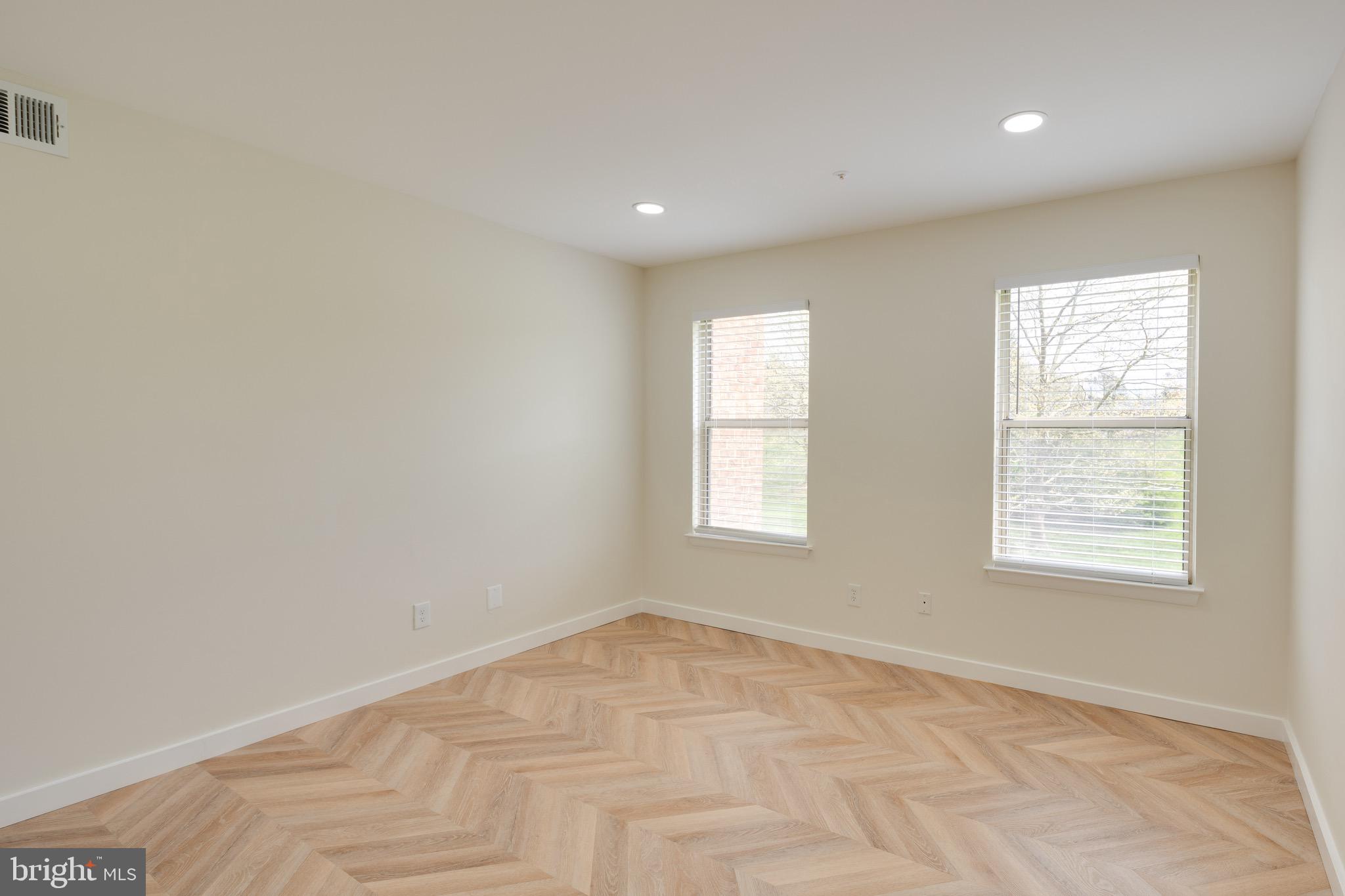 WILLOW WOOD - Residential Lease