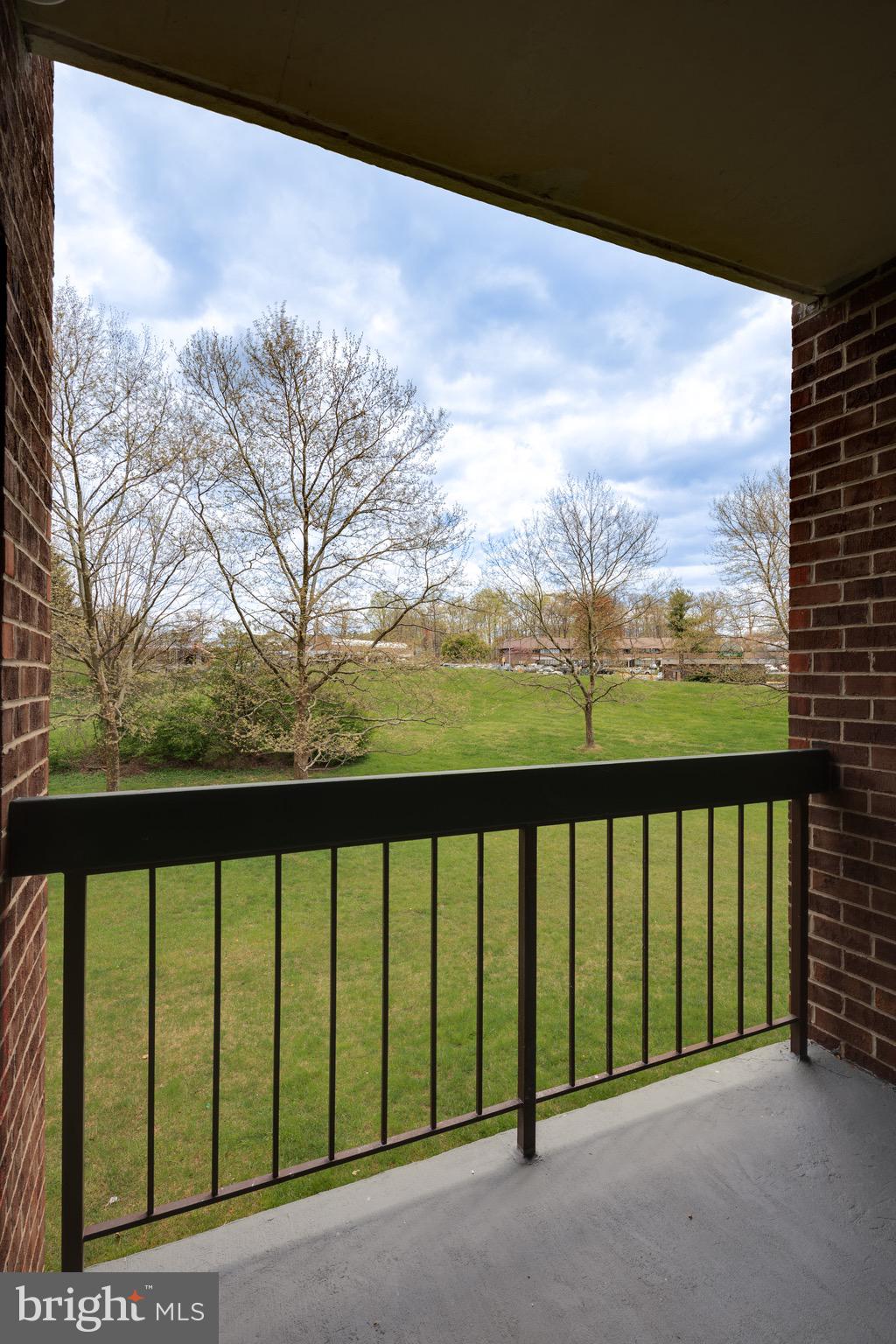 WILLOW WOOD - Residential Lease