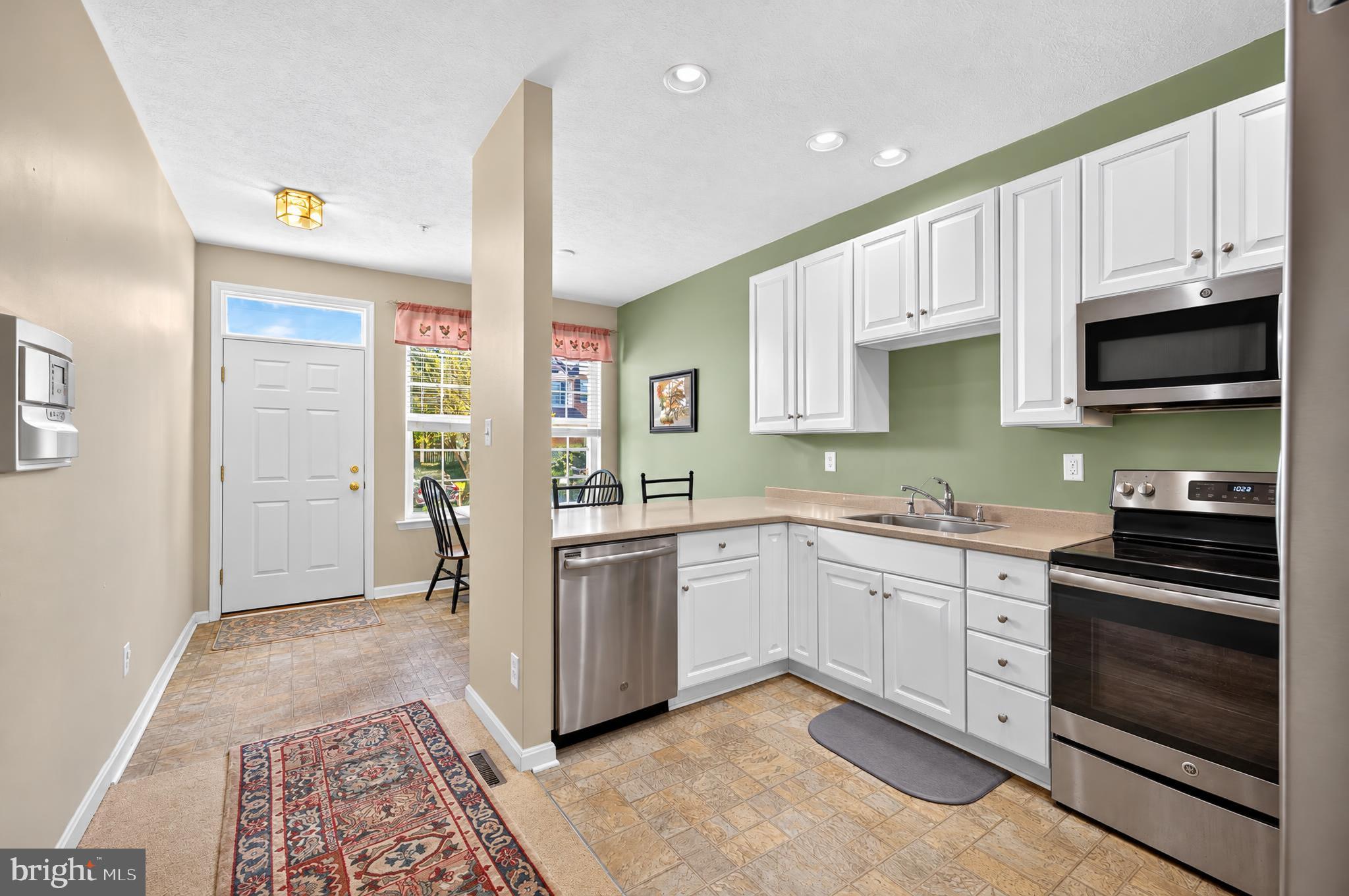 604 RUSTIC COURT