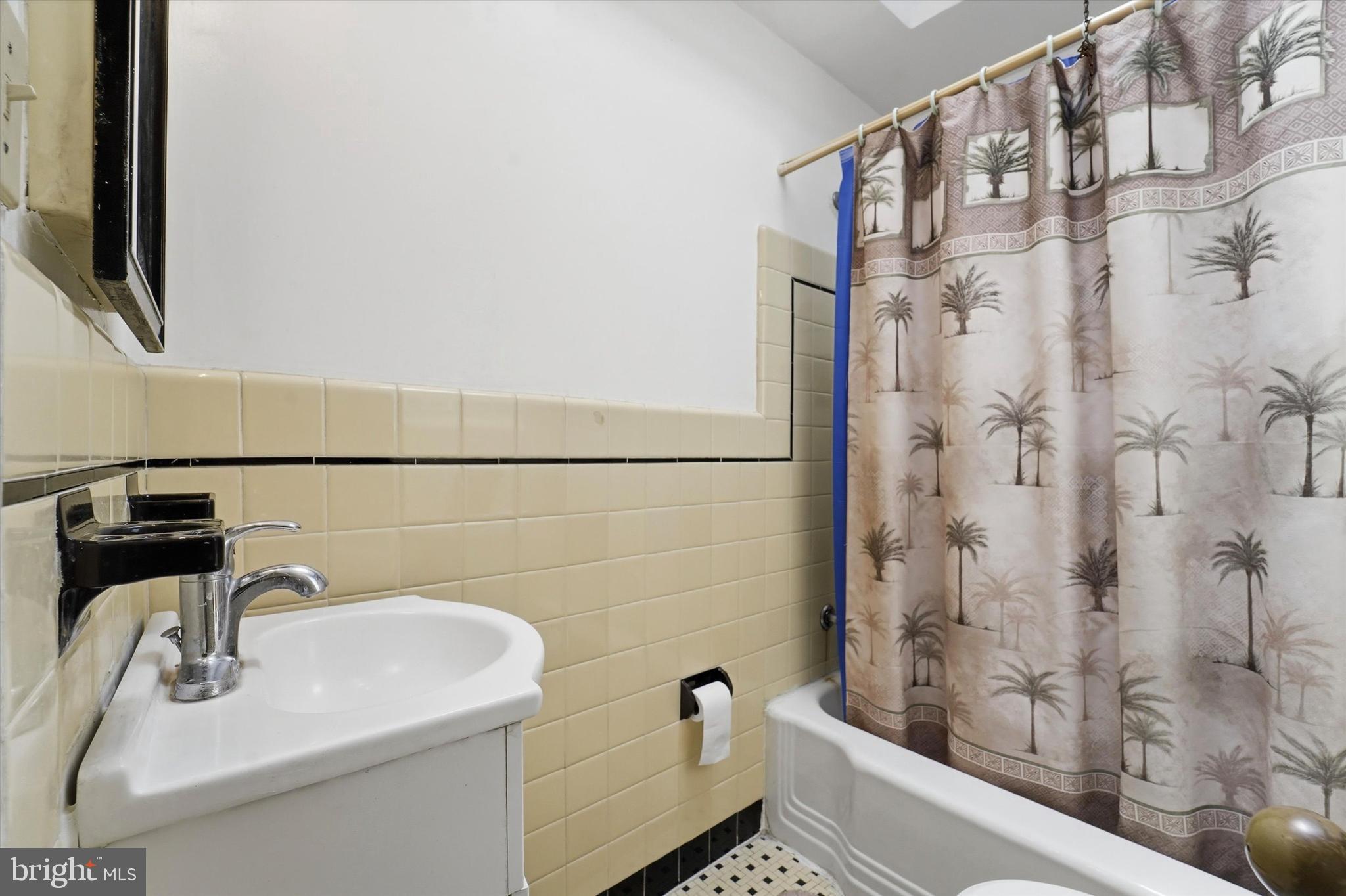 DREXEL HILL - Residential
