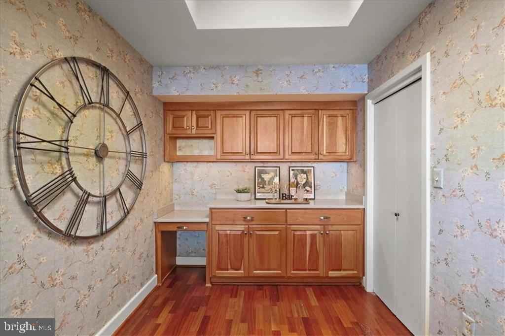 215 BROOKE AVENUE 1004