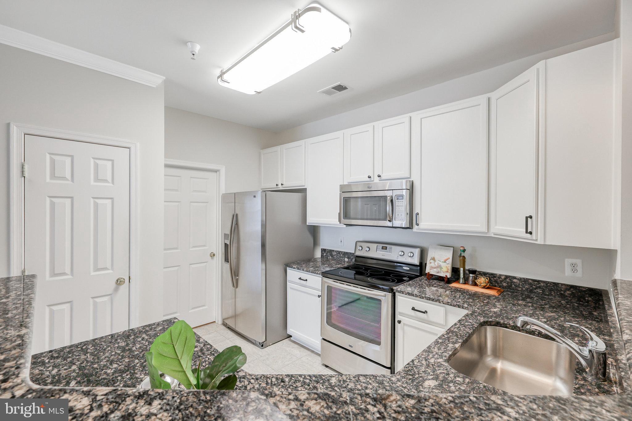 BELMONT GREENE CONDO - Residential