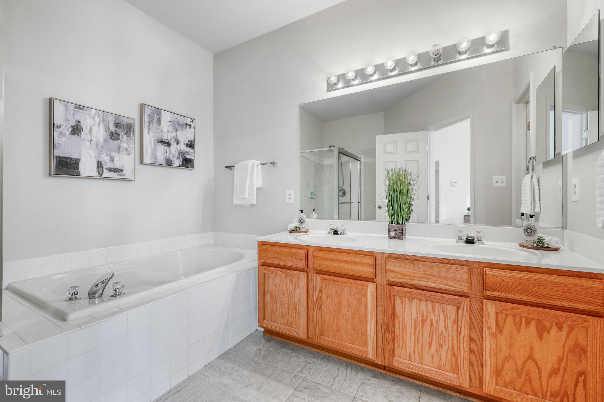 BELMONT GREENE CONDO - Residential