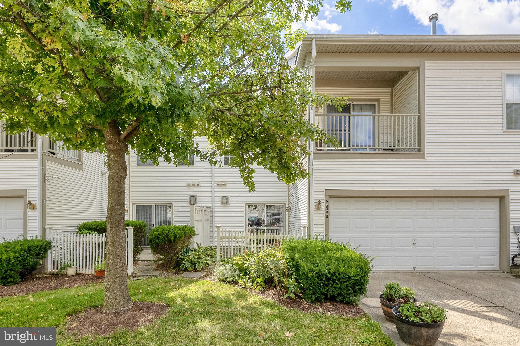 BELMONT GREENE CONDO - Residential