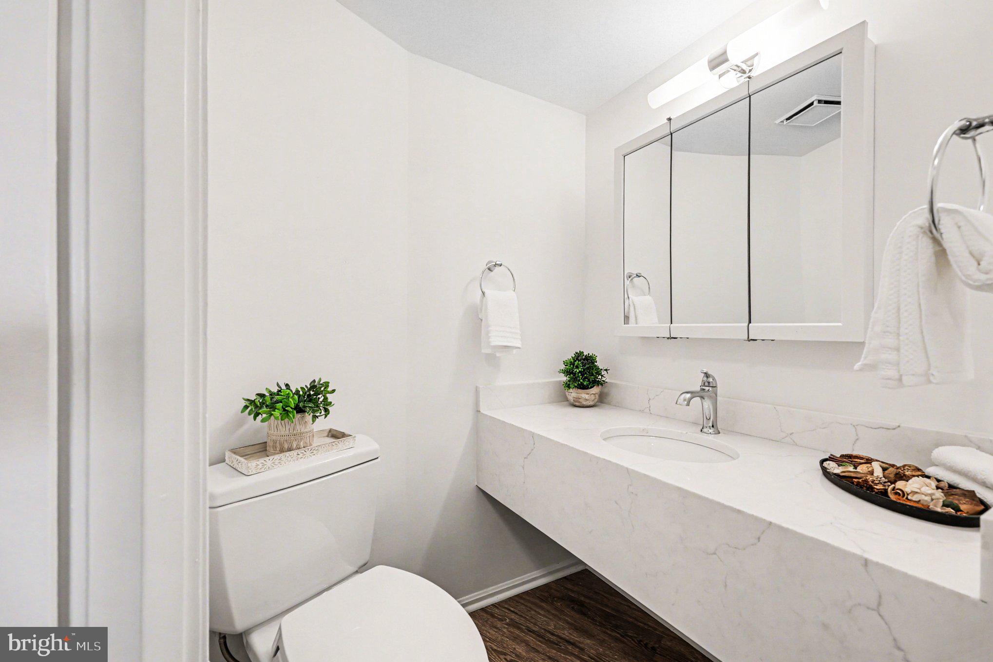 MONTEBELLO - Residential