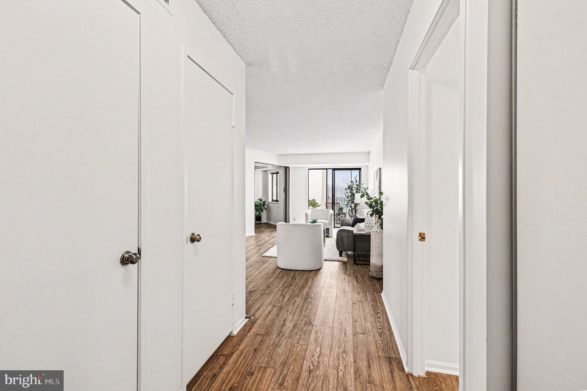 MONTEBELLO - Residential