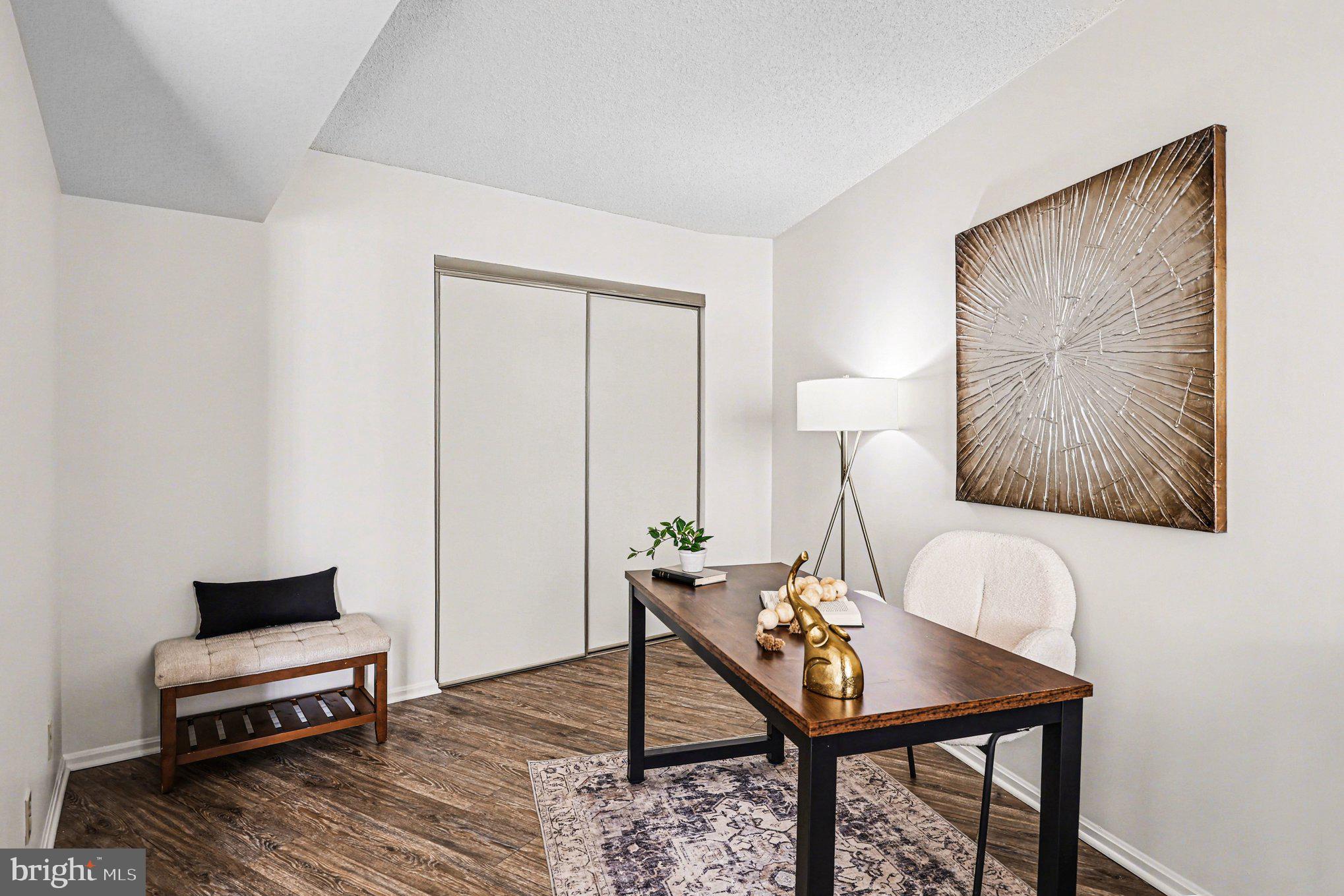 MONTEBELLO - Residential