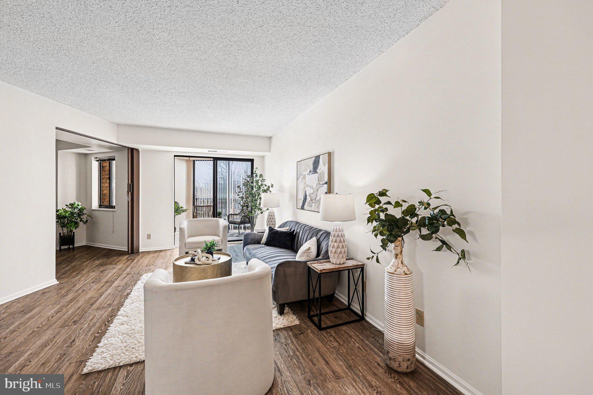 MONTEBELLO - Residential