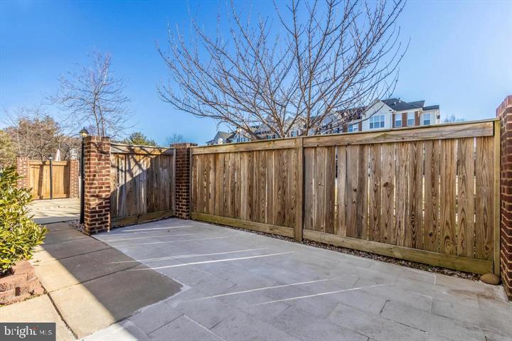 TASKERS CHANCE - Residential Lease