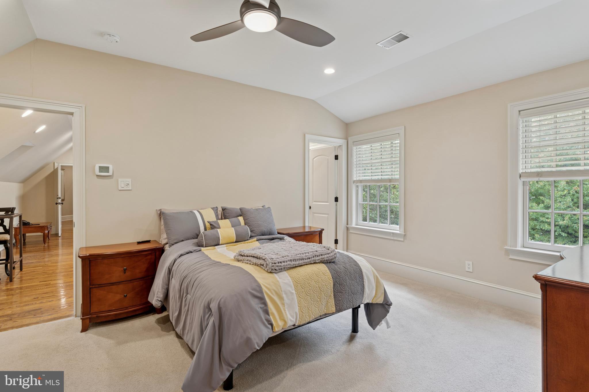 GLADWYNE - Residential