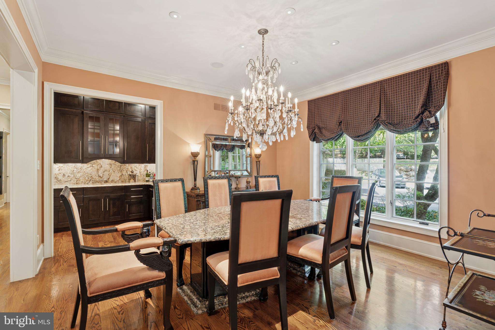 GLADWYNE - Residential