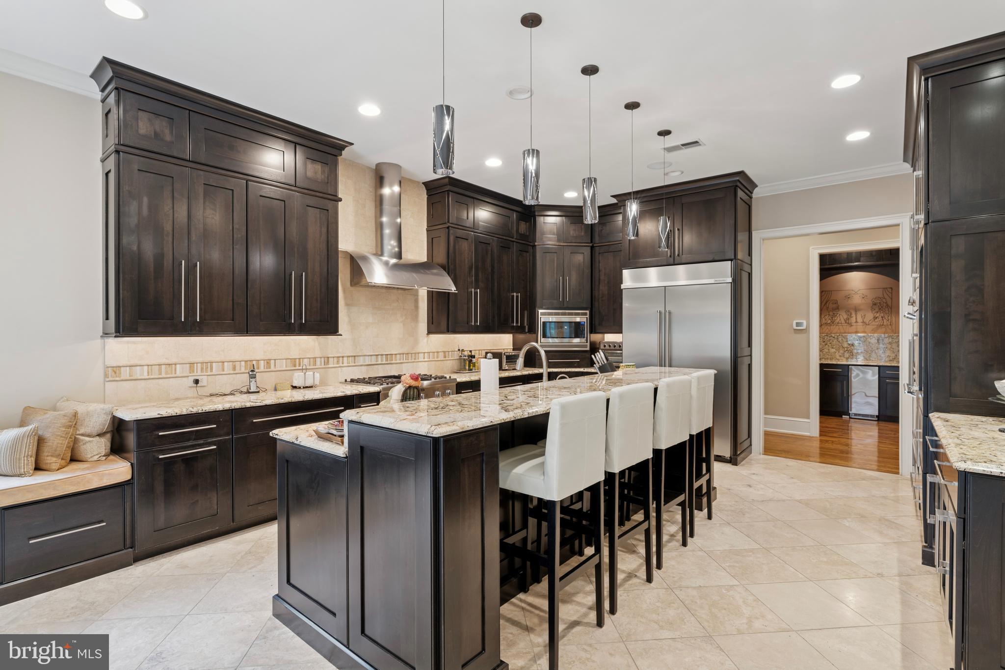 GLADWYNE - Residential