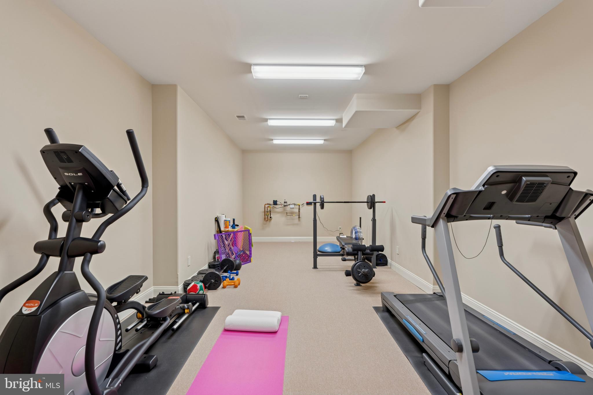 GLADWYNE - Residential