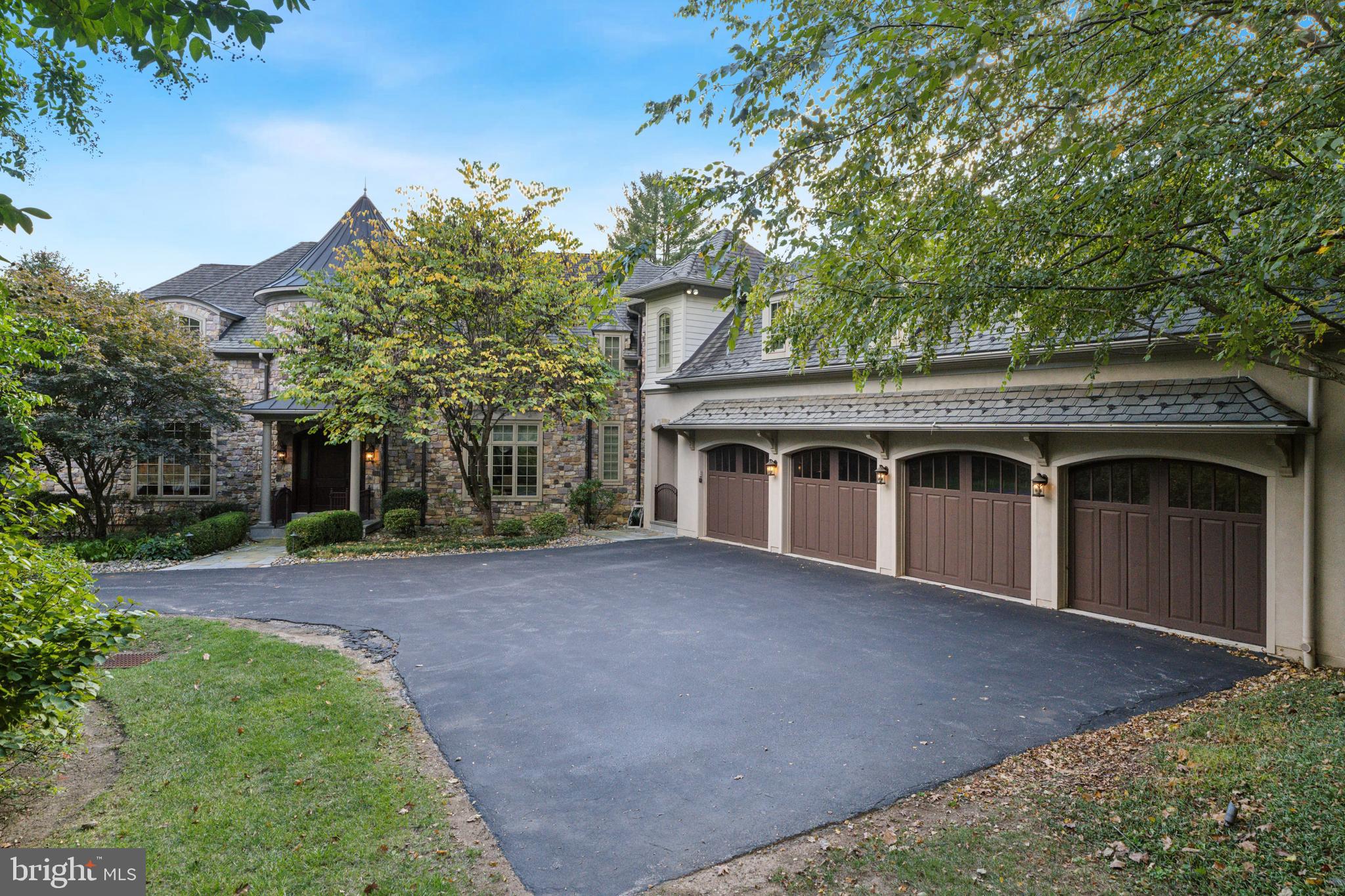 GLADWYNE - Residential