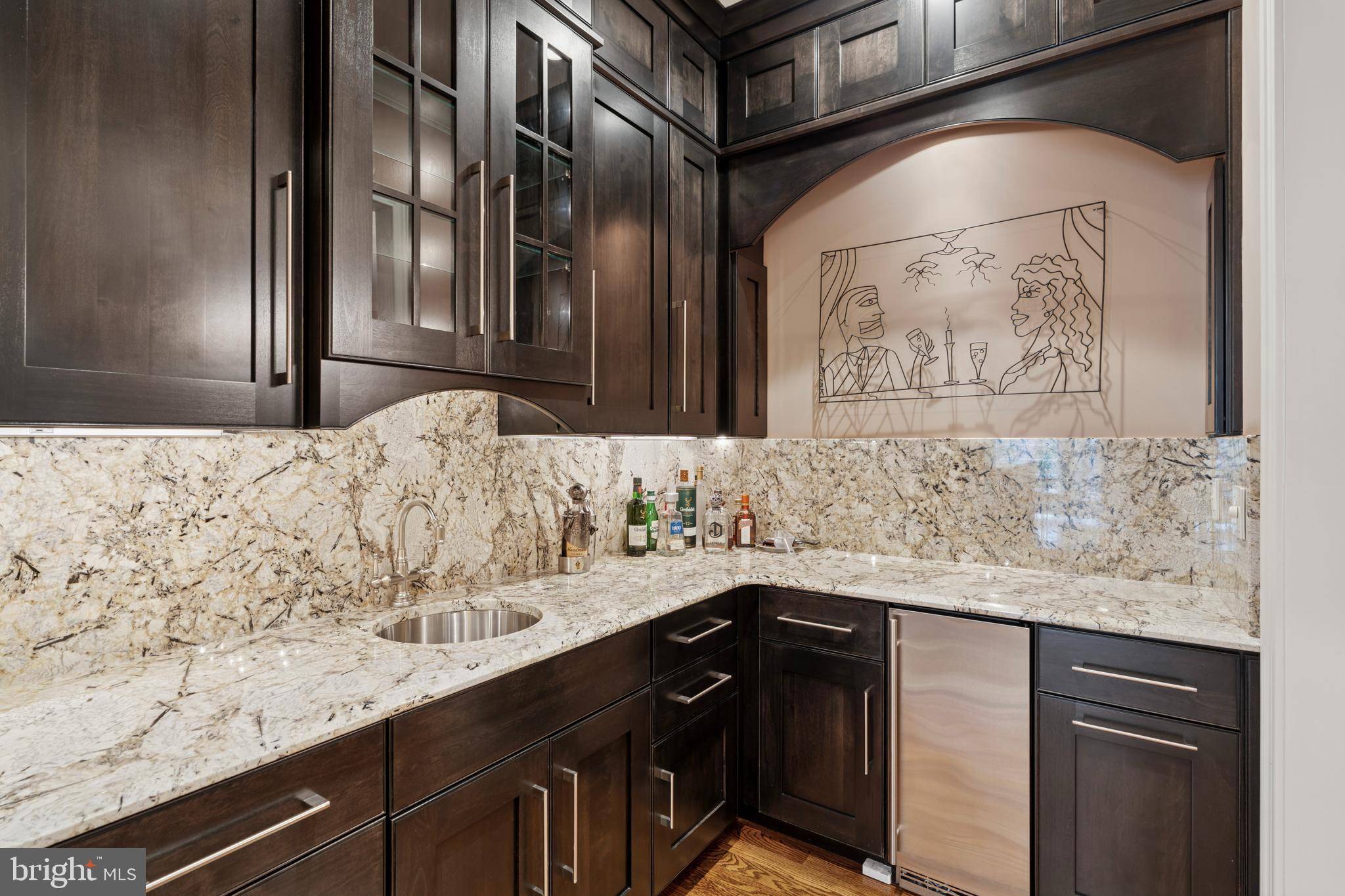 GLADWYNE - Residential