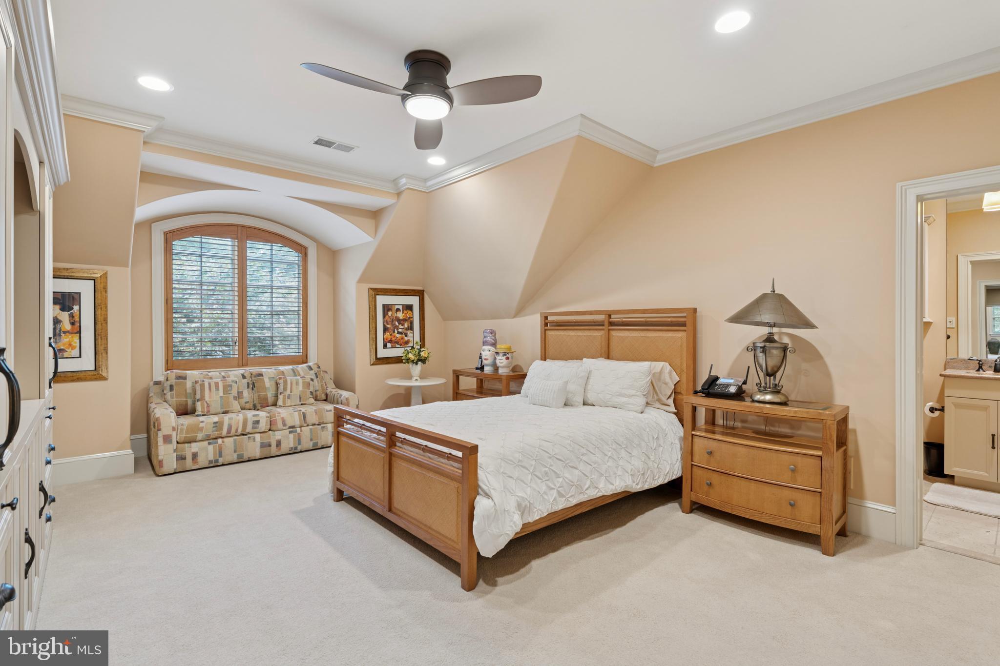 GLADWYNE - Residential