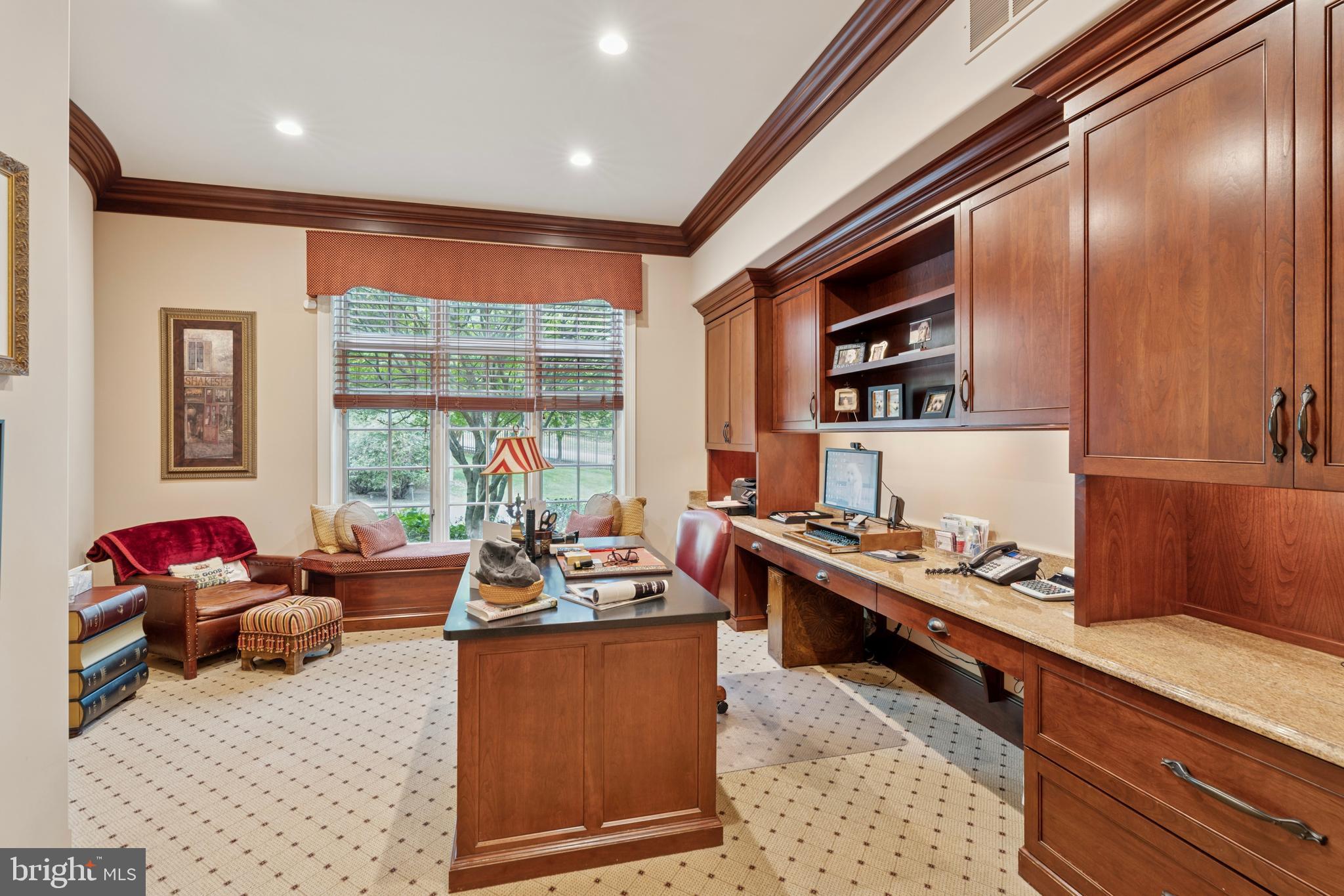 GLADWYNE - Residential