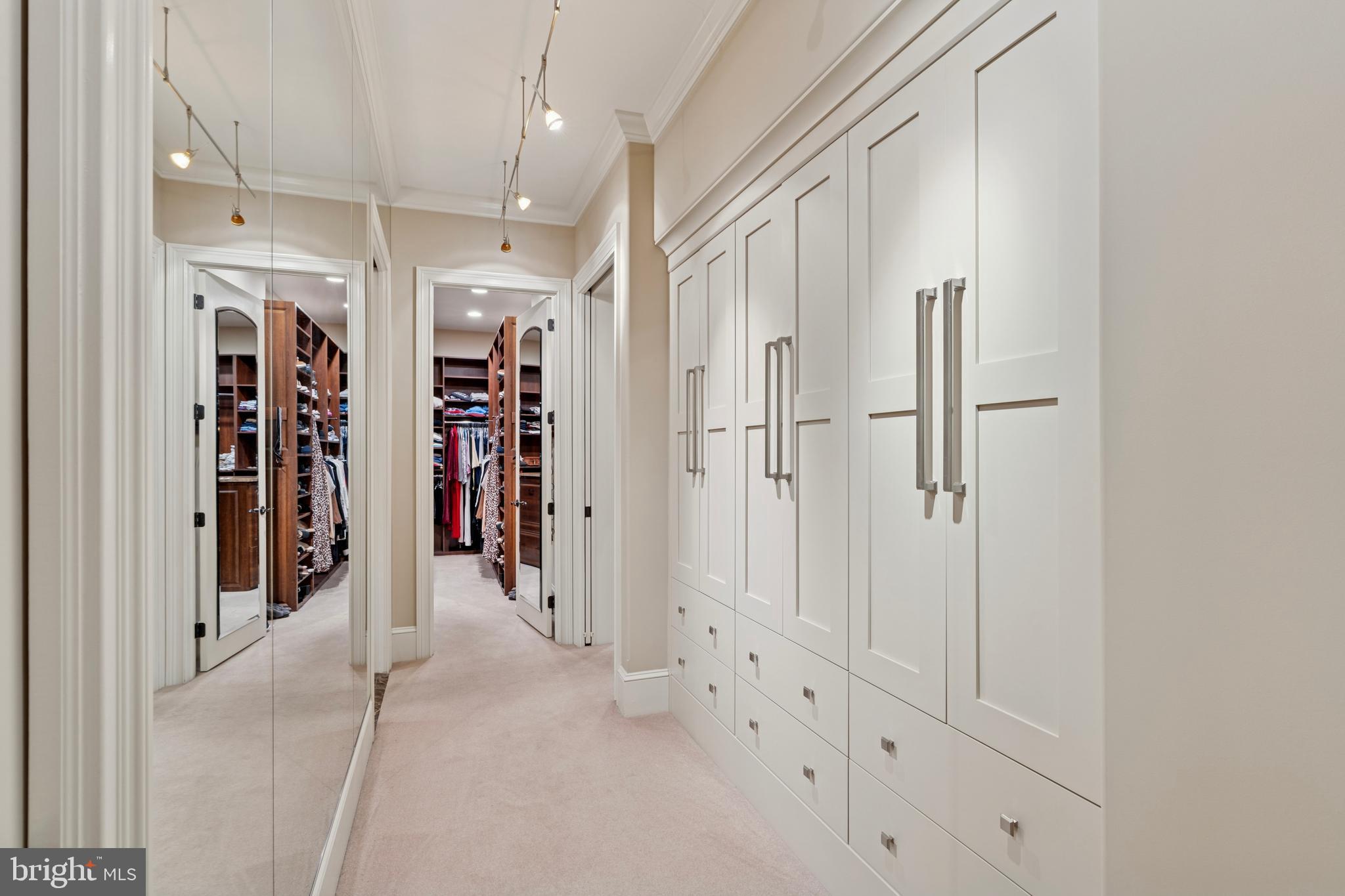 GLADWYNE - Residential