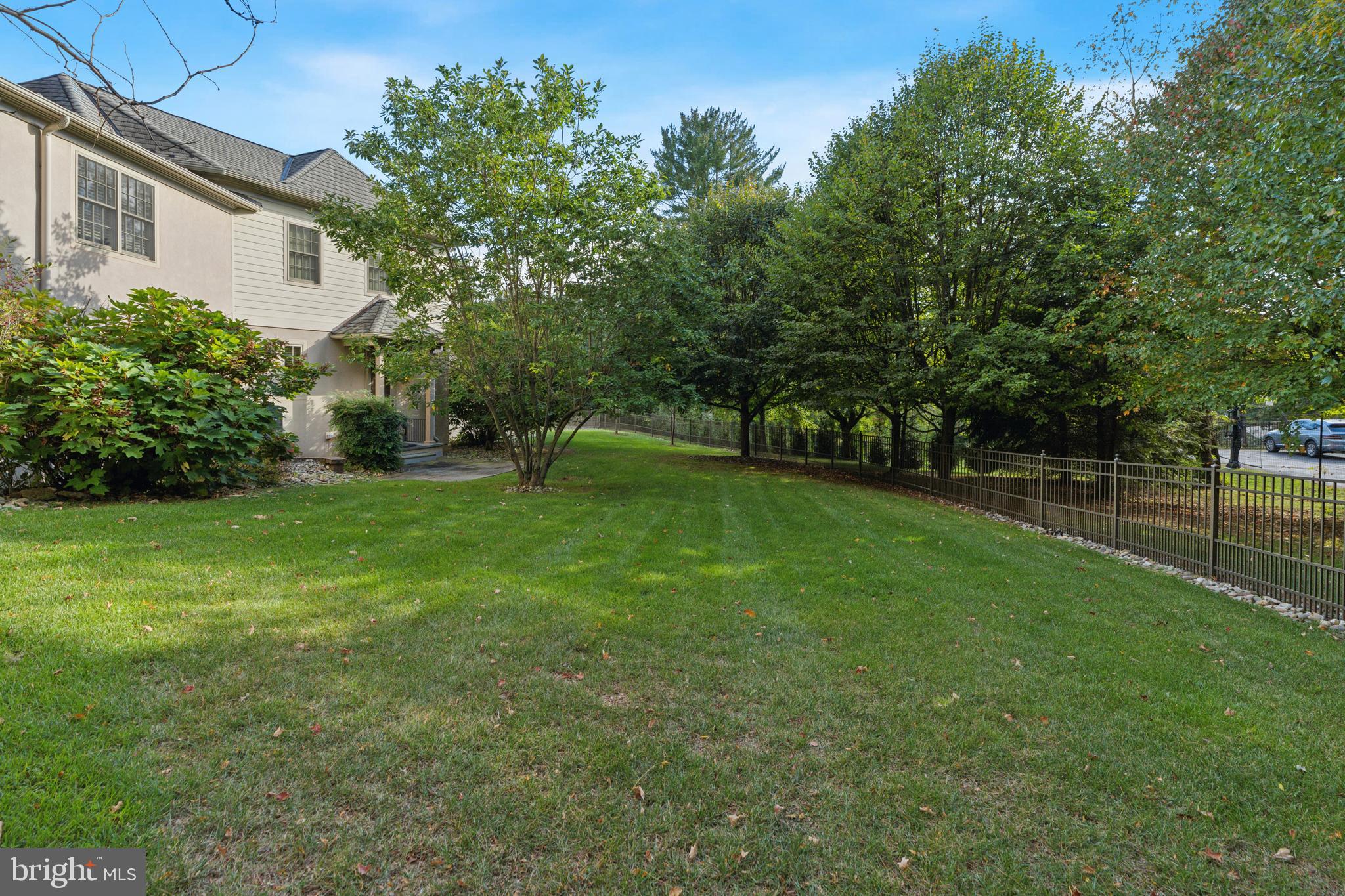 GLADWYNE - Residential