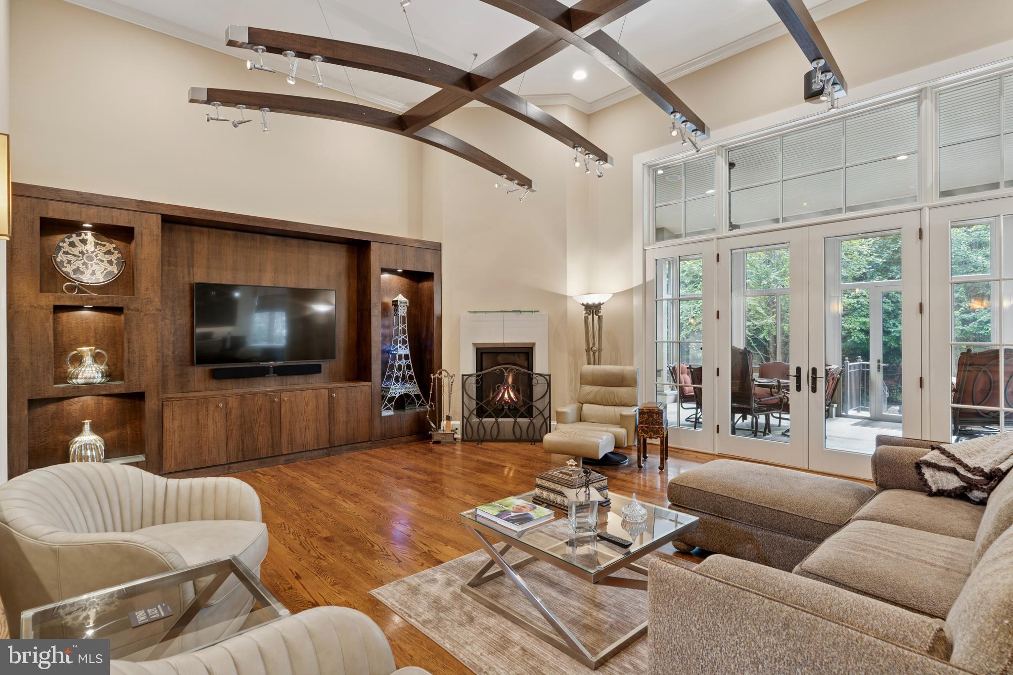 GLADWYNE - Residential