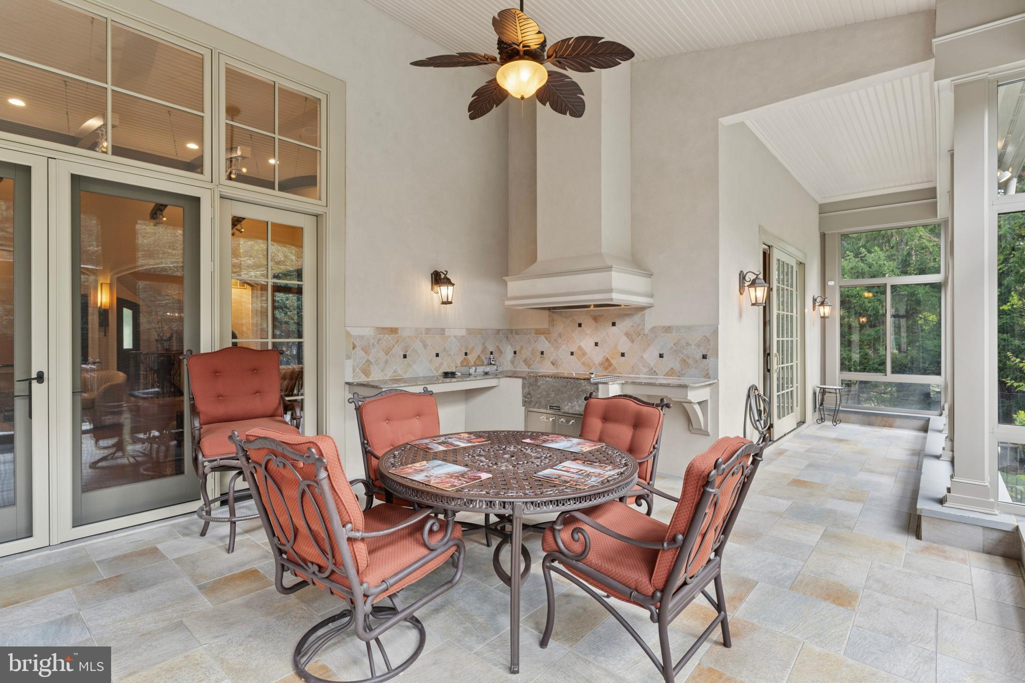 GLADWYNE - Residential