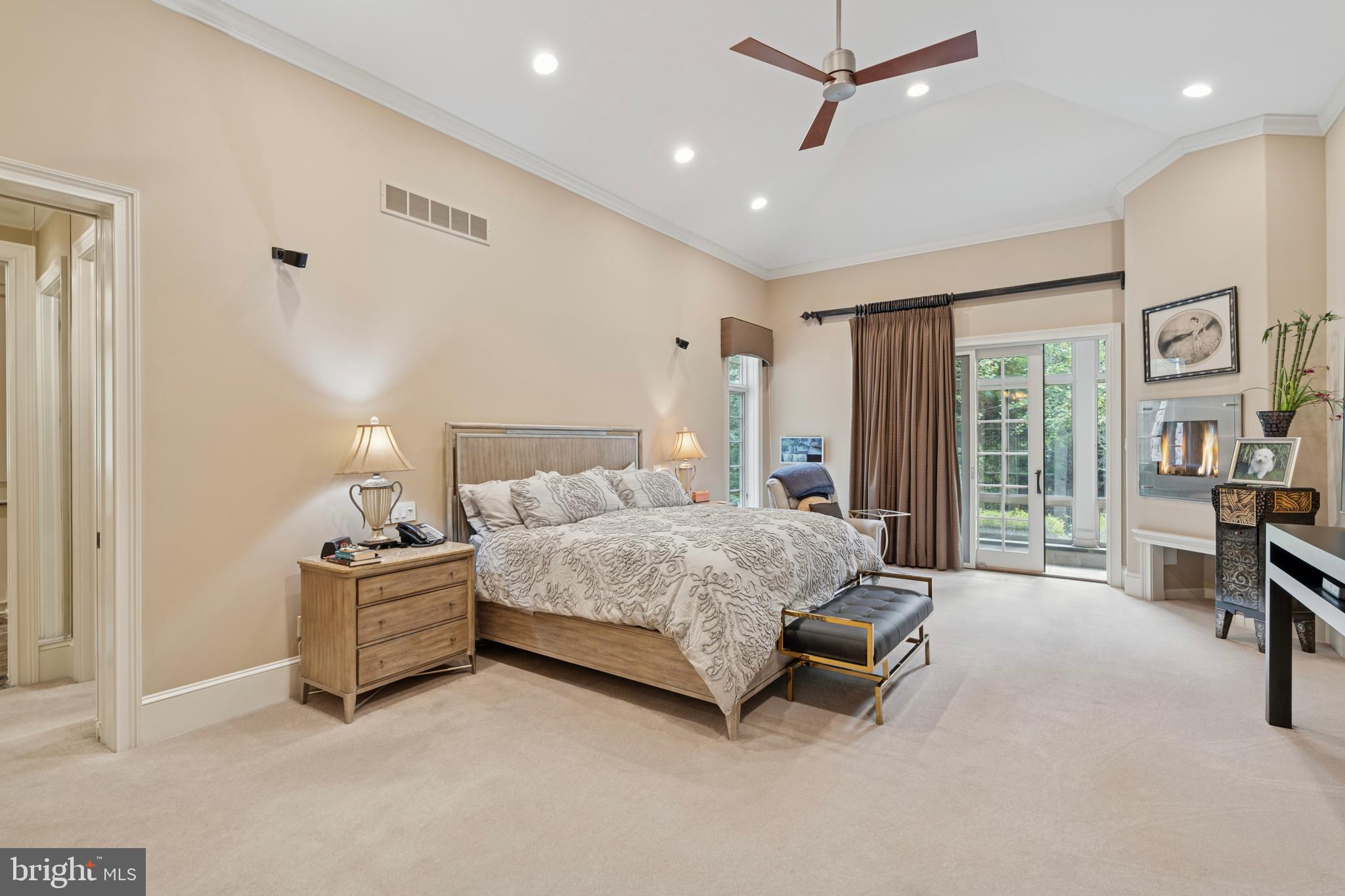 GLADWYNE - Residential