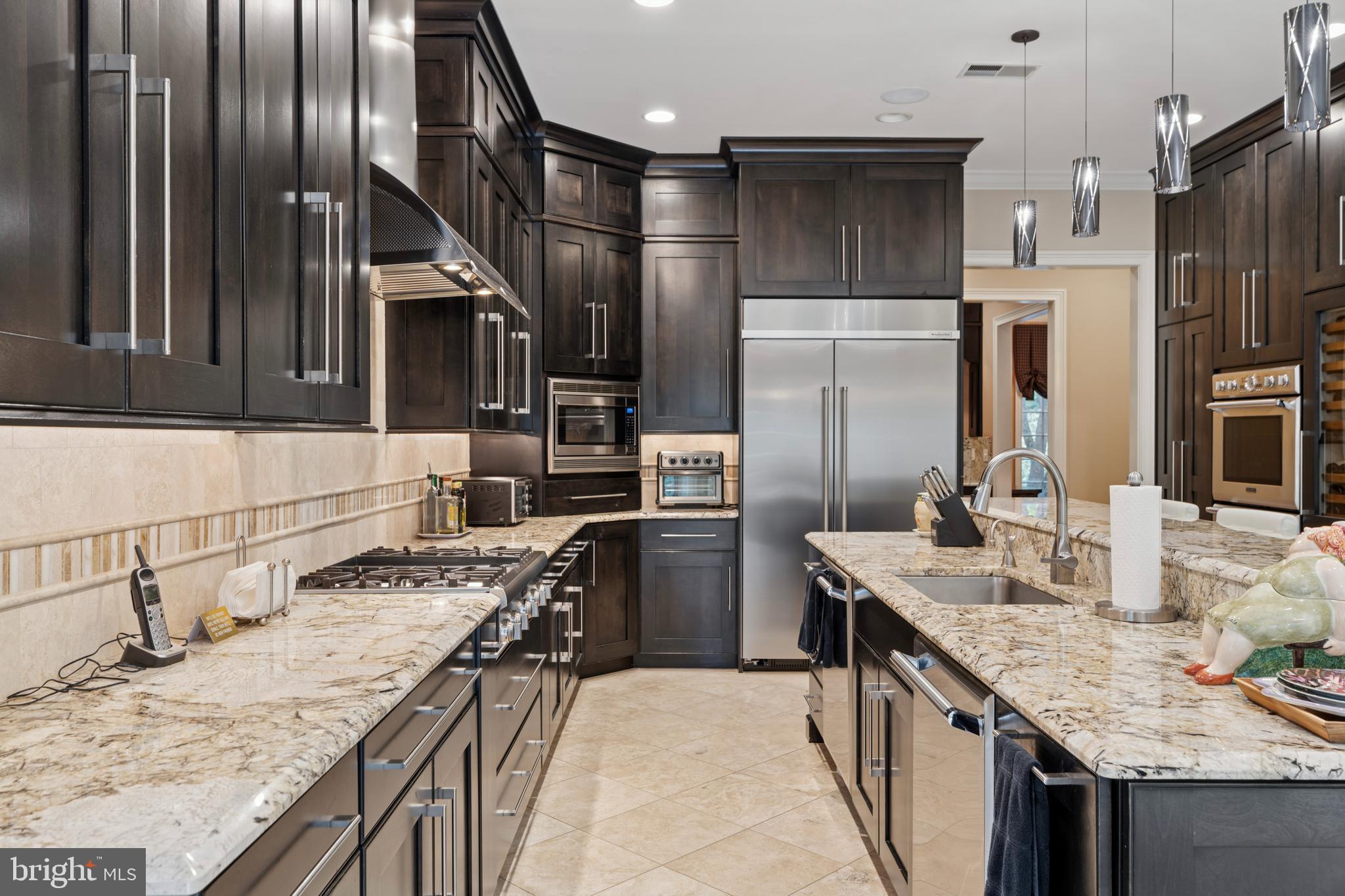 GLADWYNE - Residential