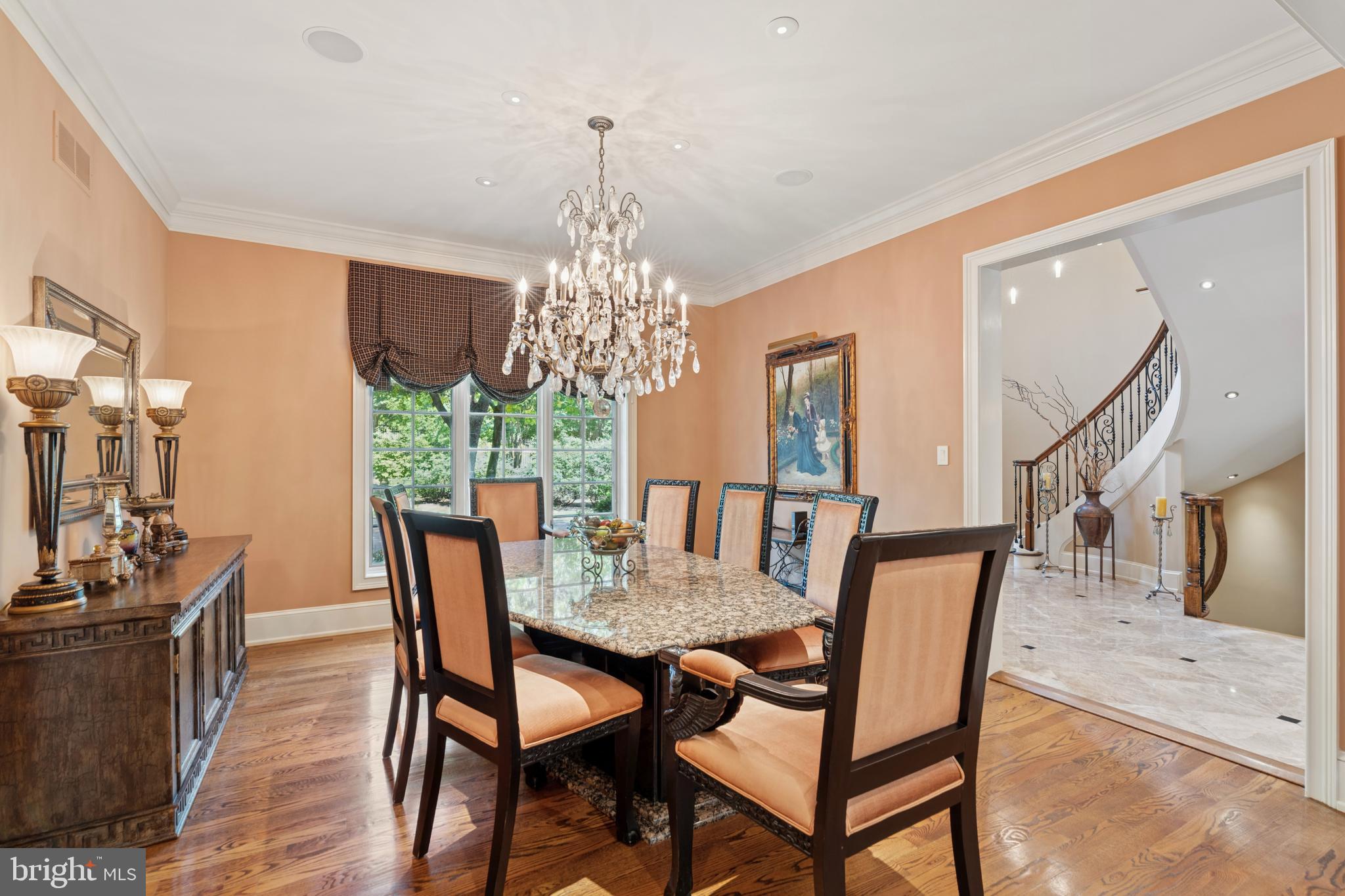 GLADWYNE - Residential