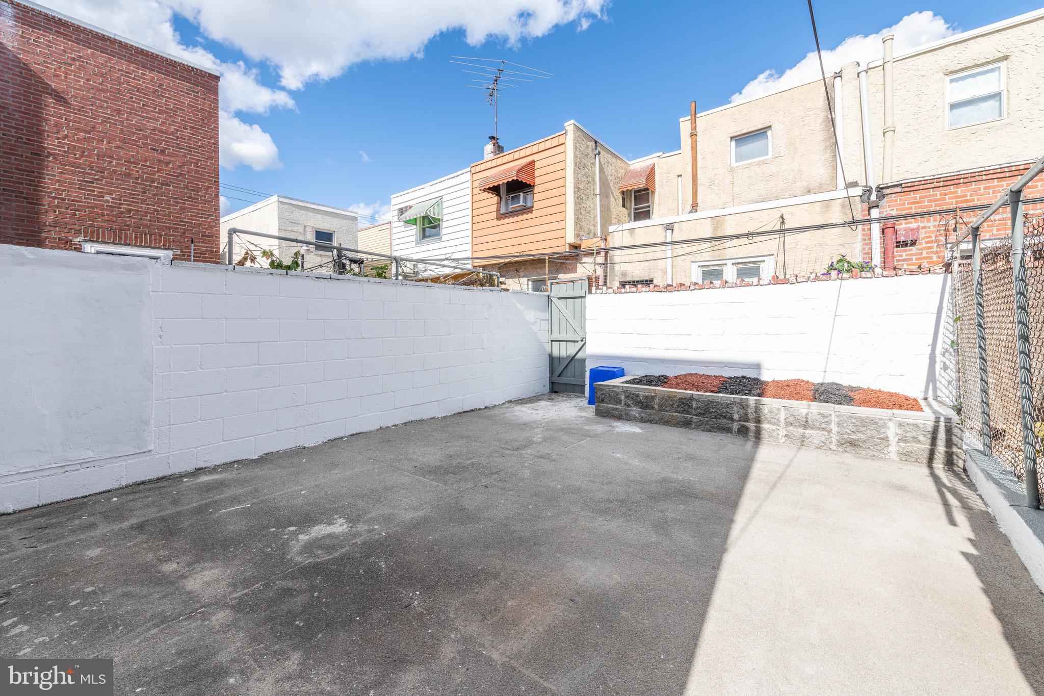 EAST PASSYUNK CROSSING - Residential