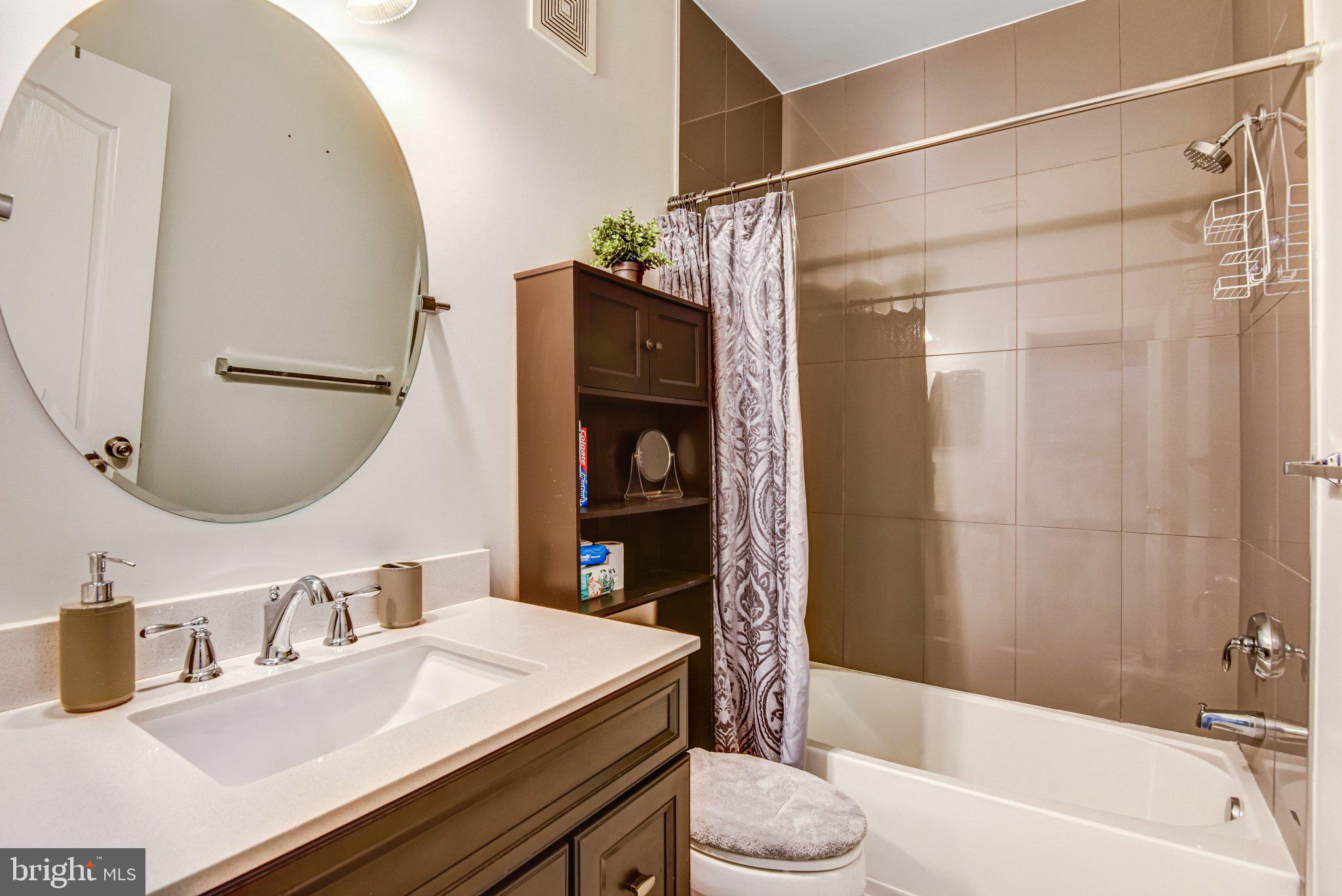 HIGHLANDS CIRCLE CONDOMINIUM - Residential