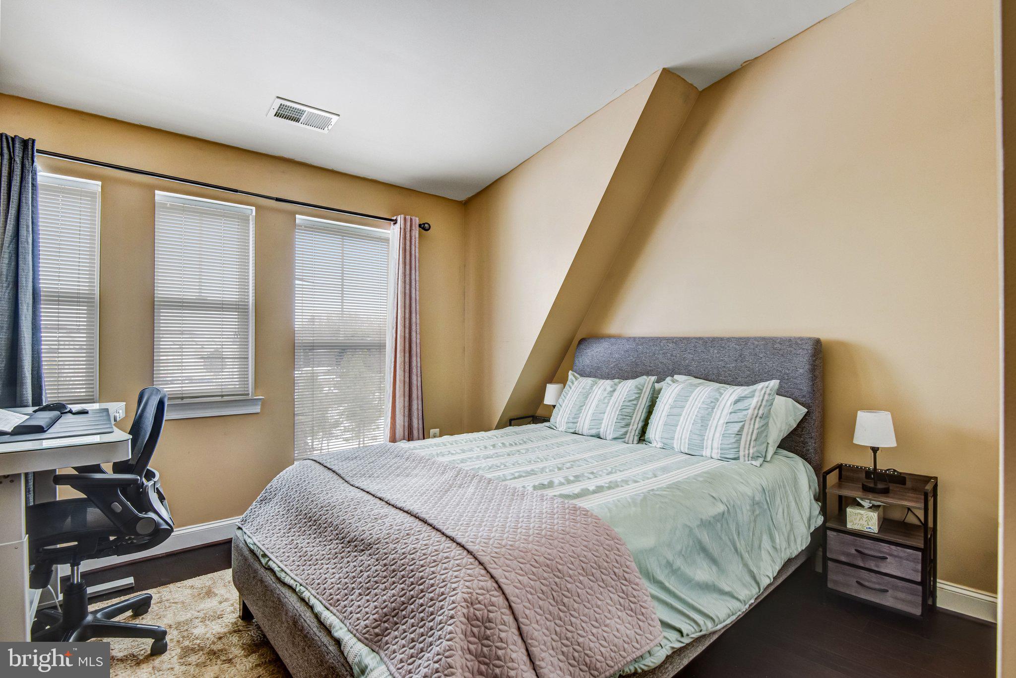 HIGHLANDS CIRCLE CONDOMINIUM - Residential