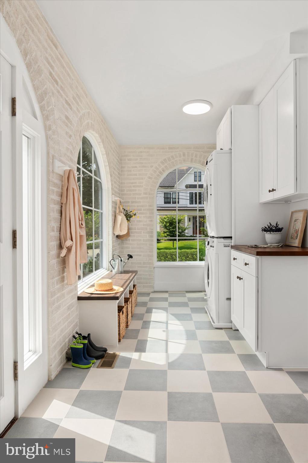 CHEVY CHASE GARDENS - Residential