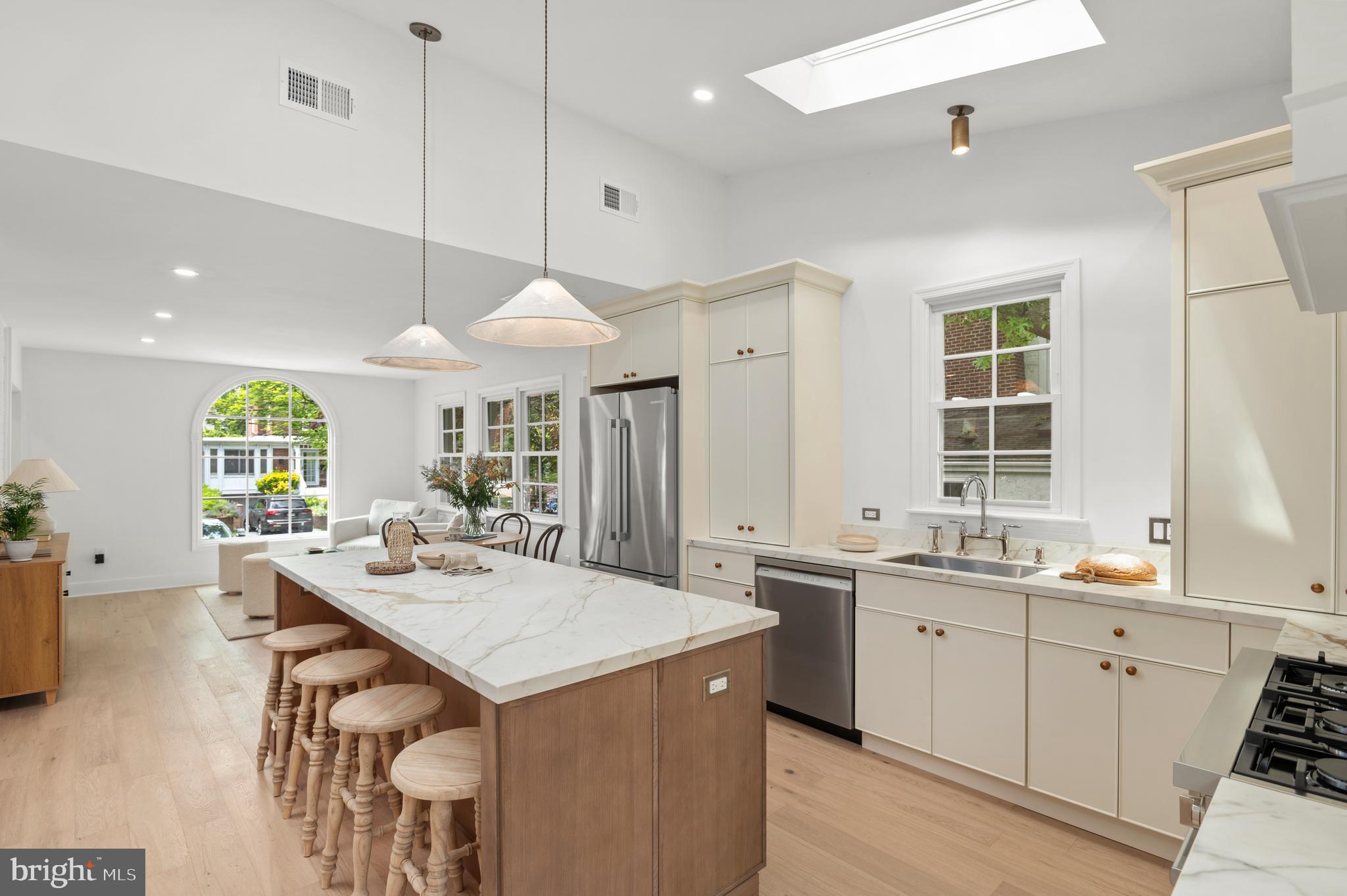 CHEVY CHASE GARDENS - Residential