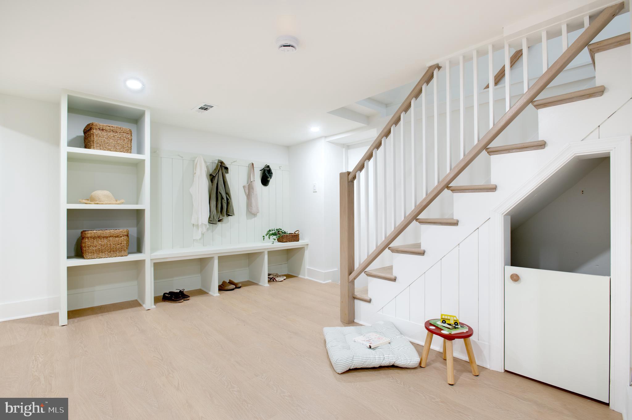 CHEVY CHASE GARDENS - Residential