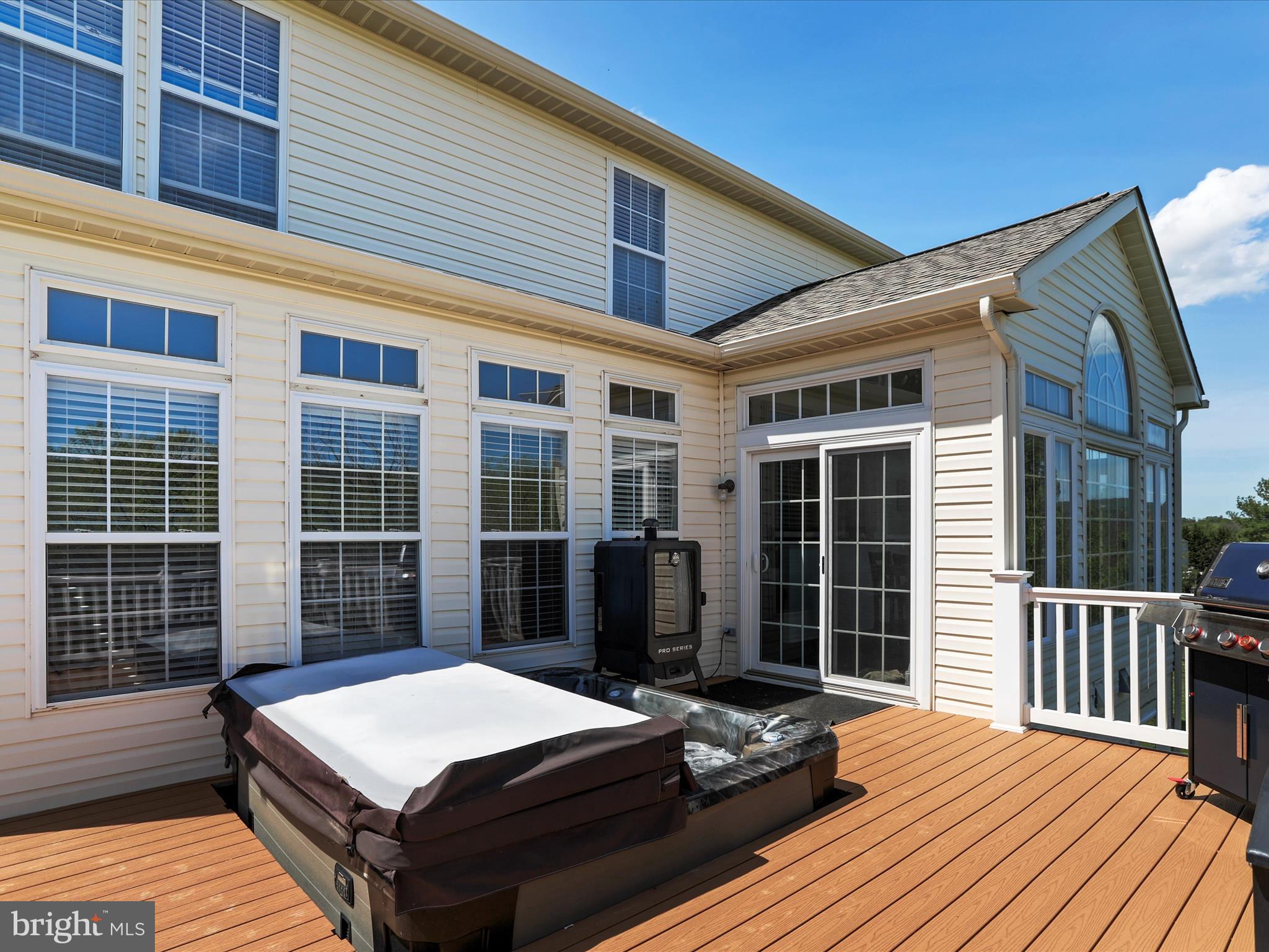 CRESTVIEW - Residential