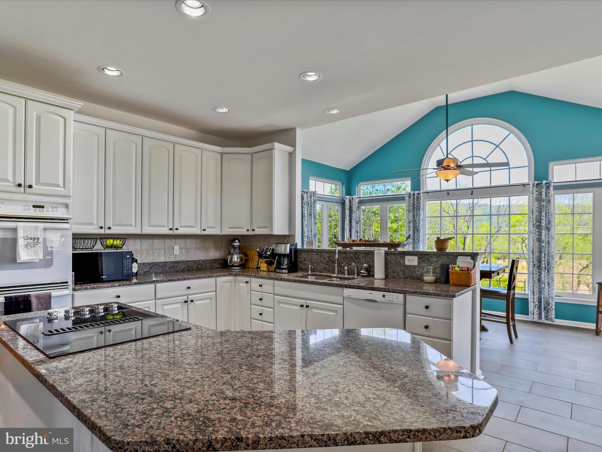 CRESTVIEW - Residential