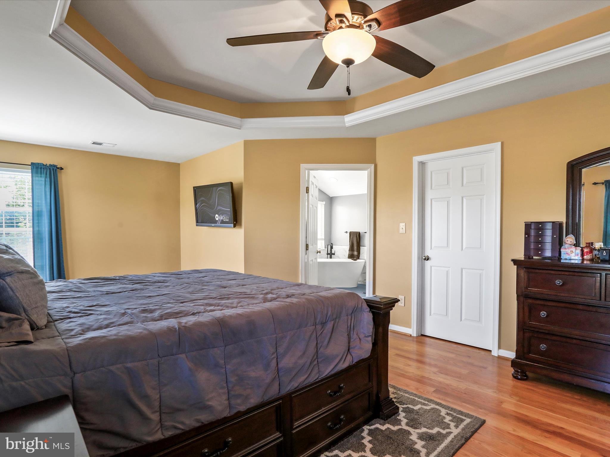 CRESTVIEW - Residential