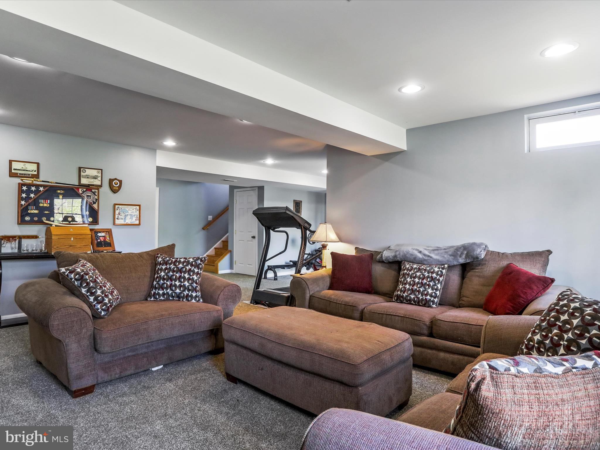 CRESTVIEW - Residential