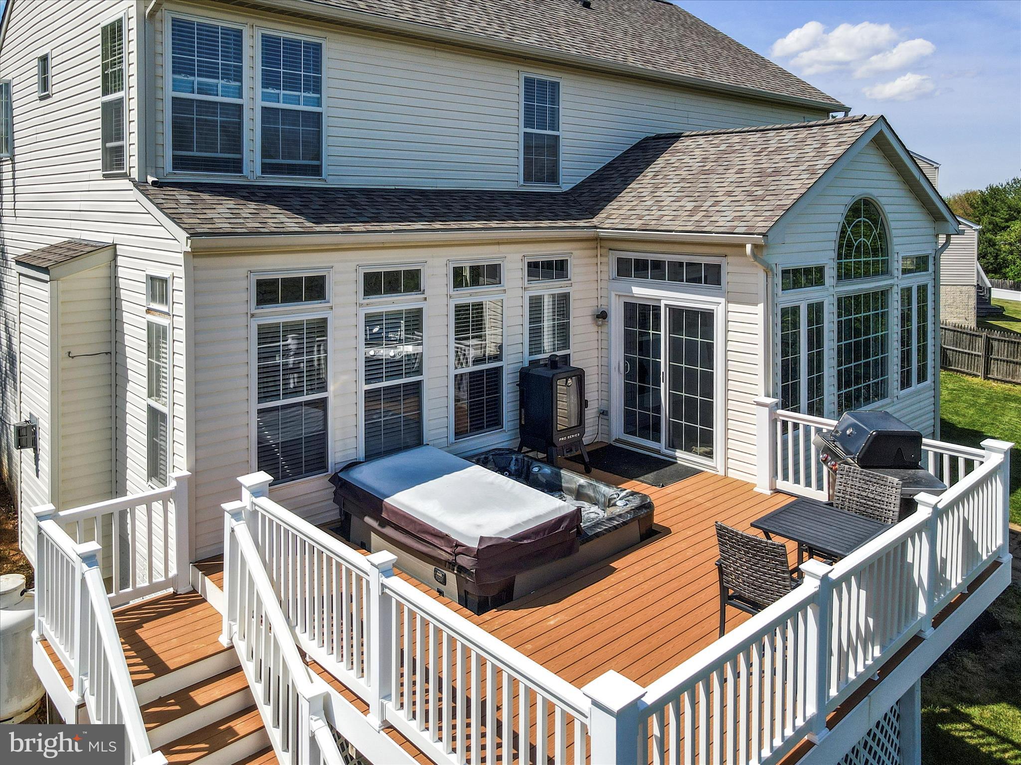 CRESTVIEW - Residential