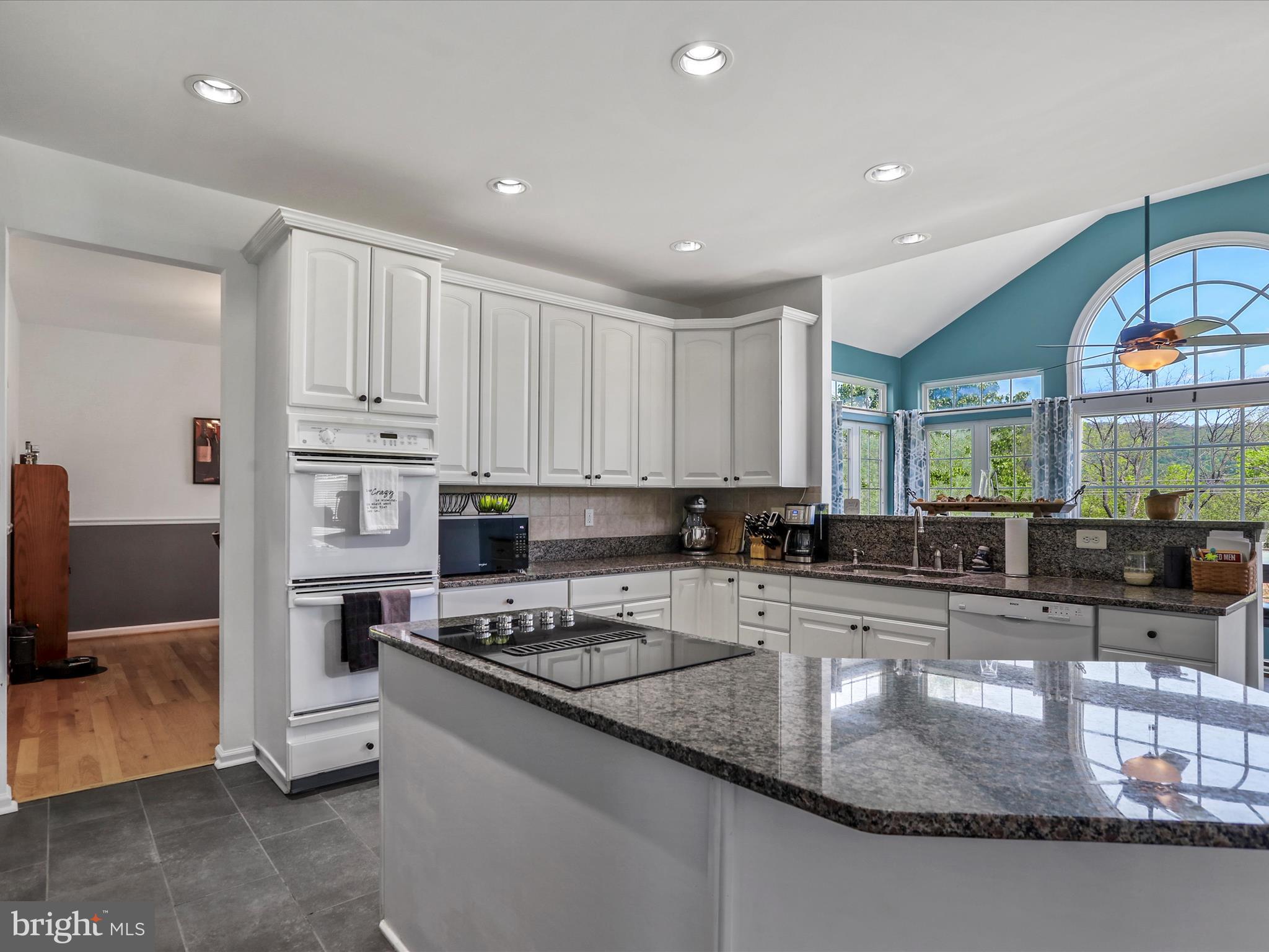 CRESTVIEW - Residential