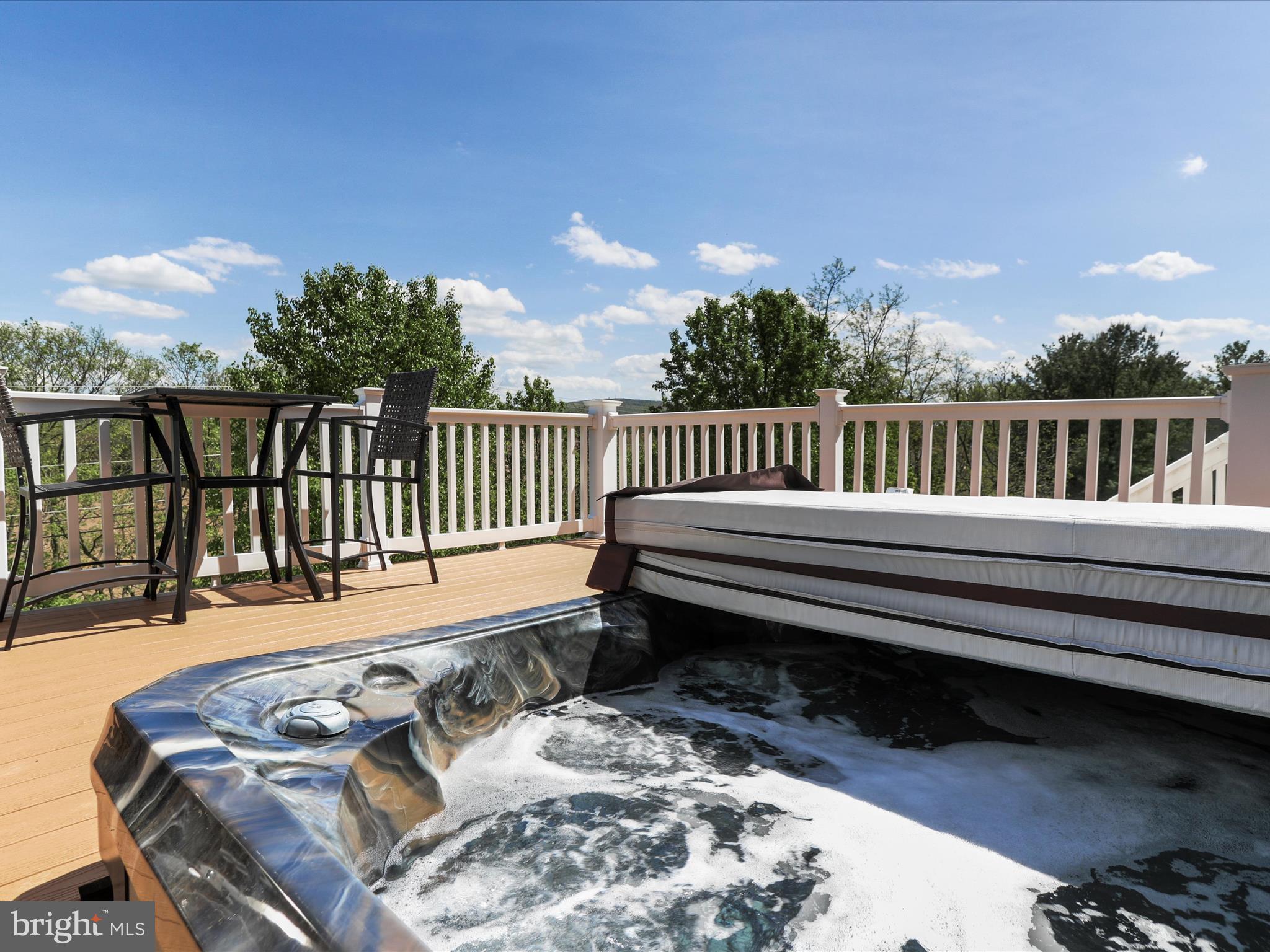 CRESTVIEW - Residential