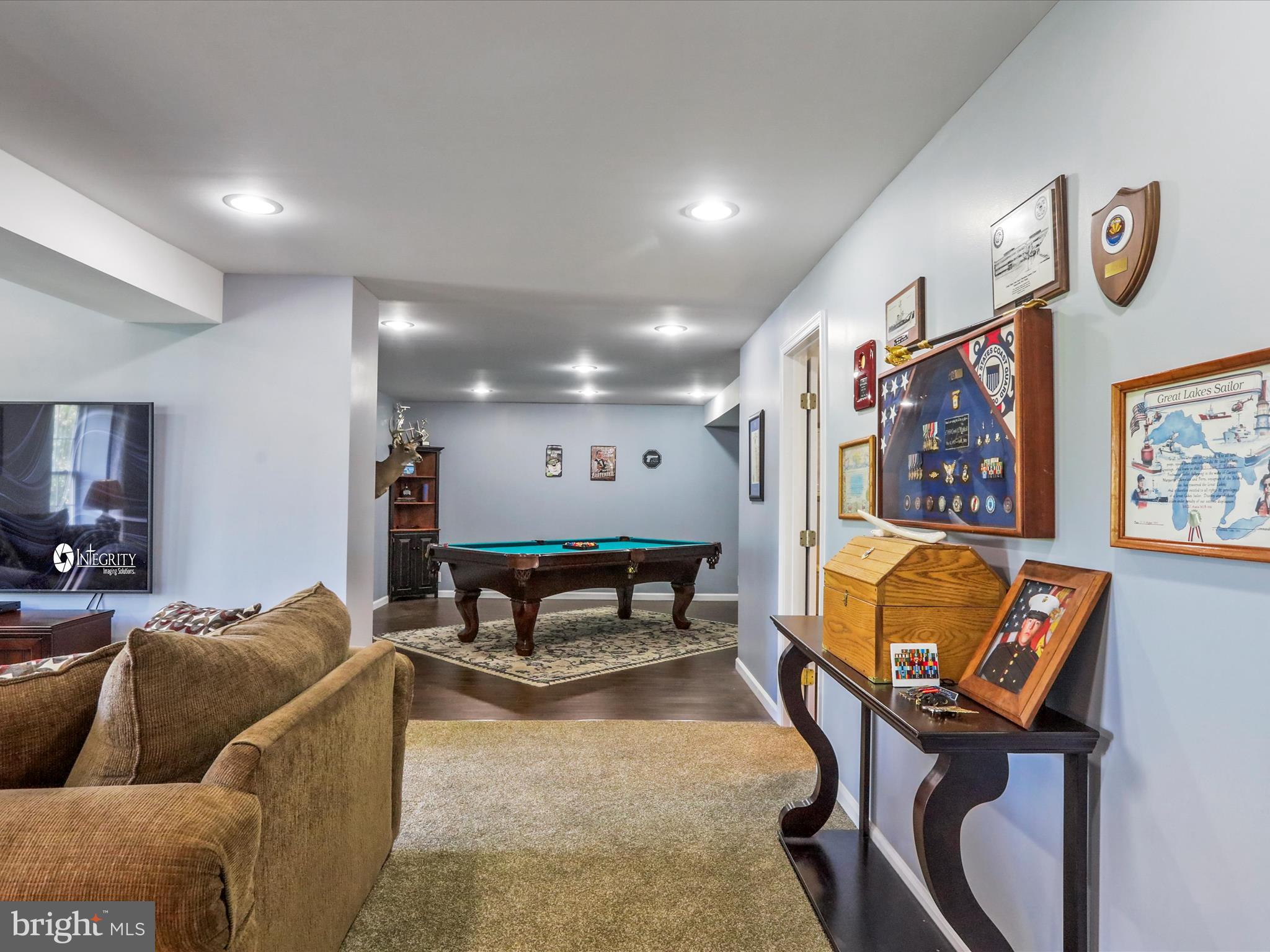 CRESTVIEW - Residential