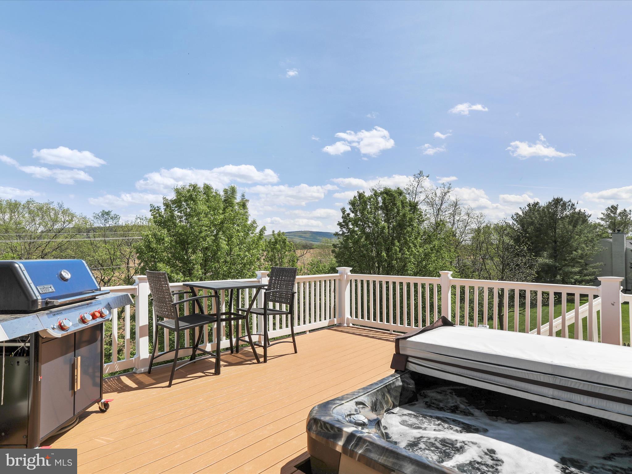 CRESTVIEW - Residential