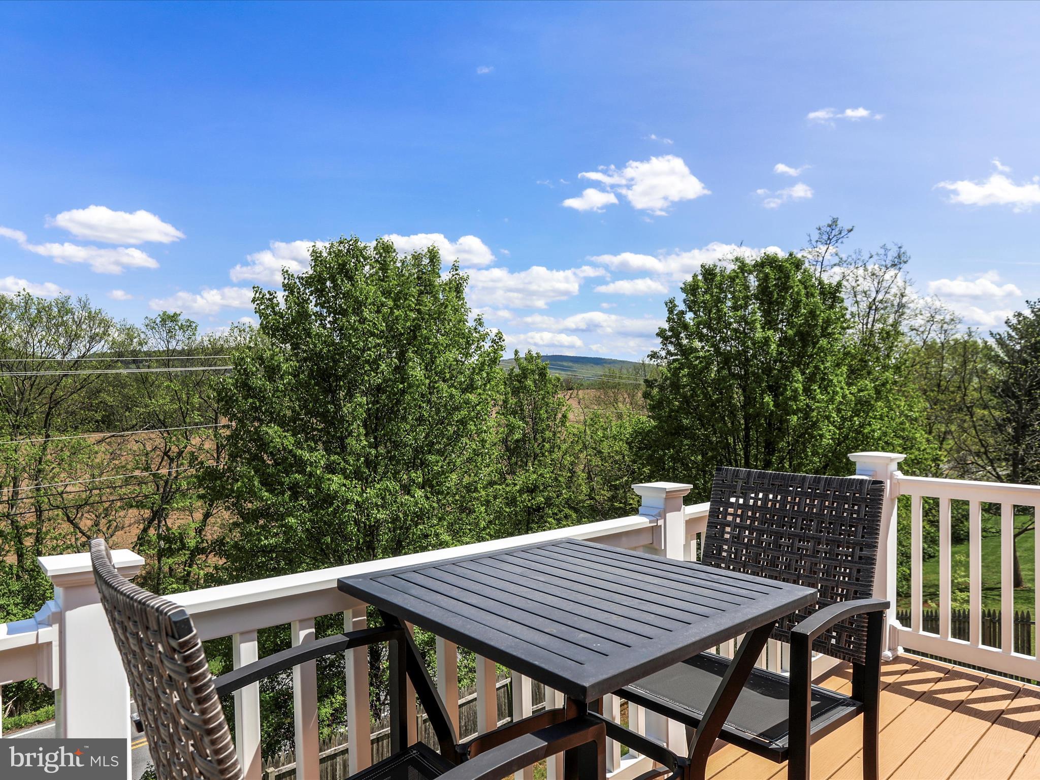 CRESTVIEW - Residential