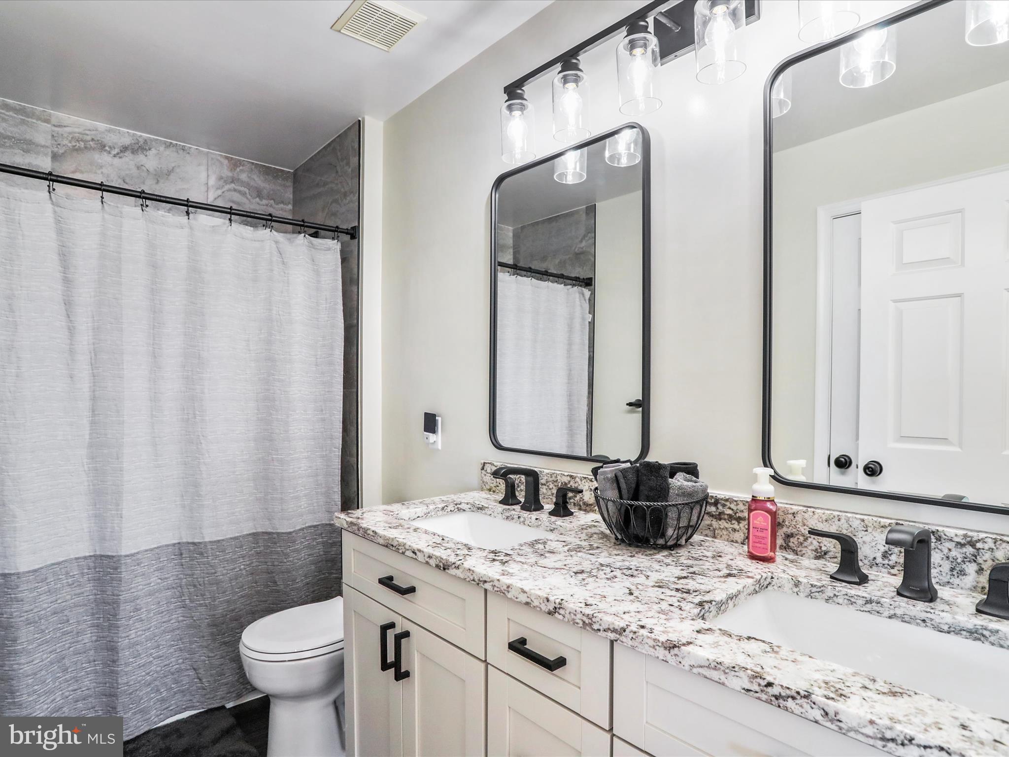 CRESTVIEW - Residential