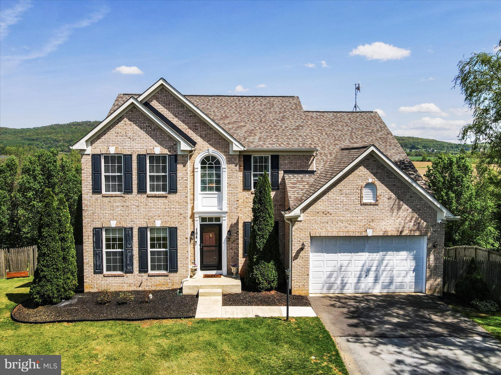 CRESTVIEW - Residential