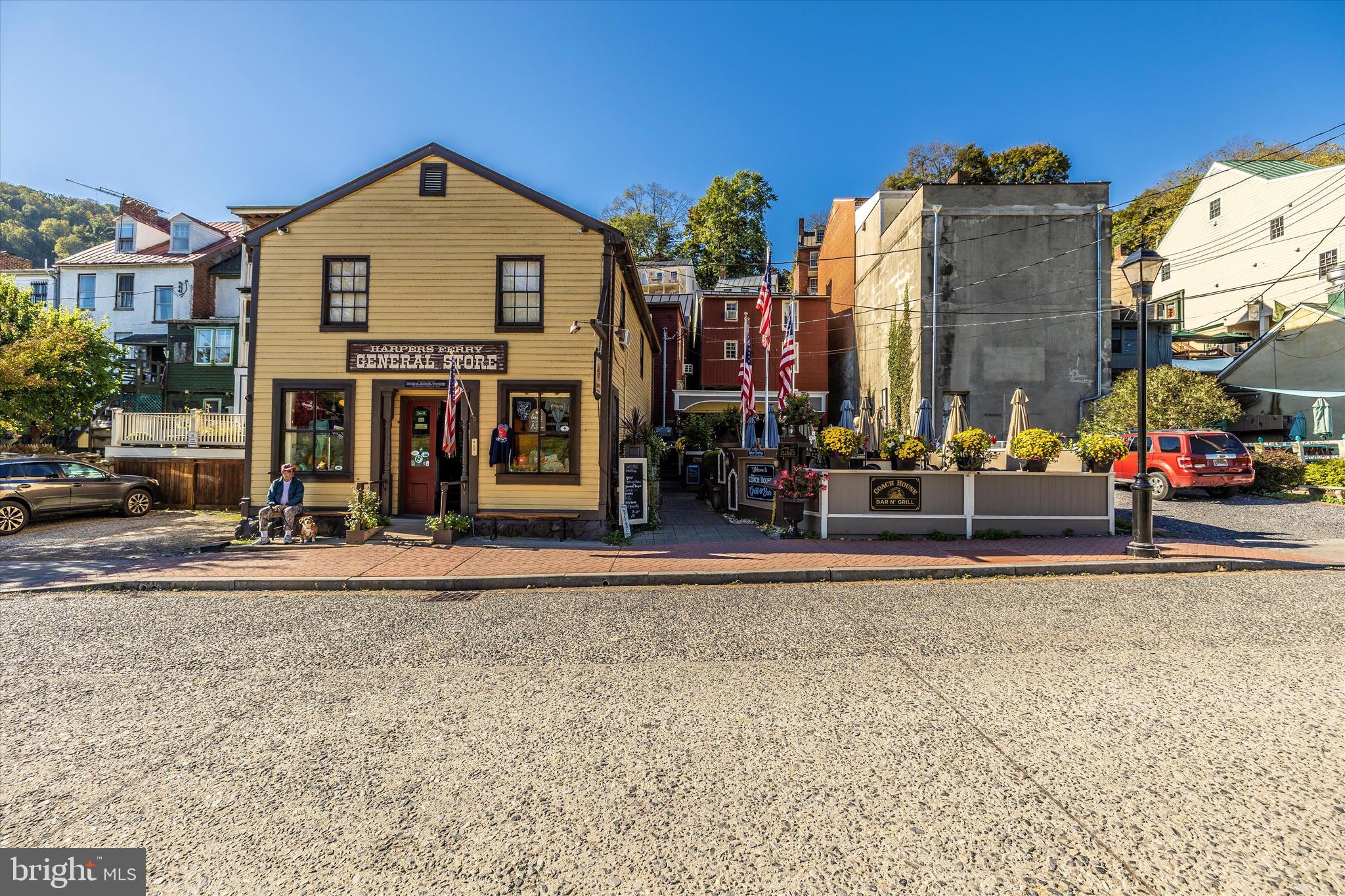 GALYN MANOR - Residential