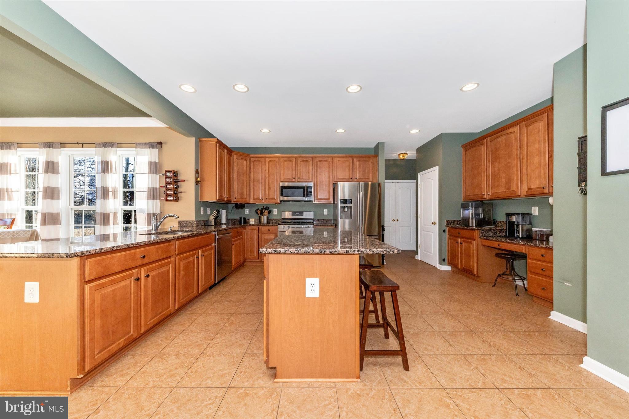 GALYN MANOR - Residential