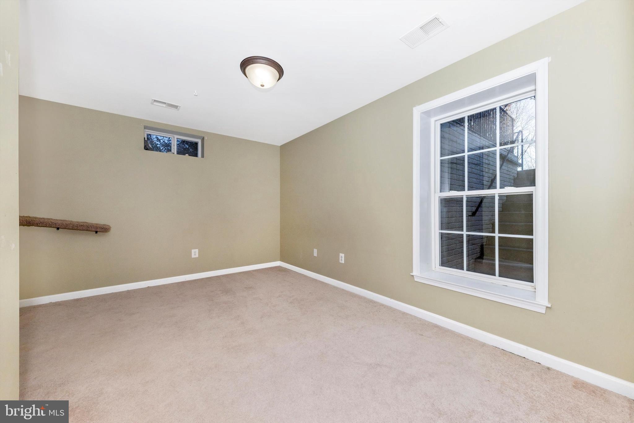 GALYN MANOR - Residential