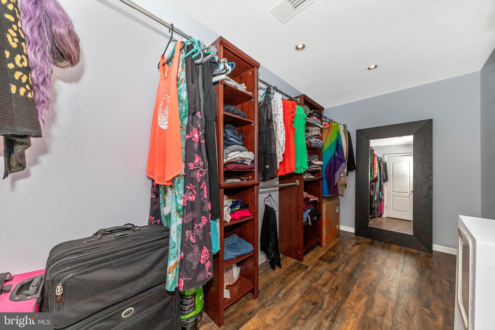 GALYN MANOR - Residential